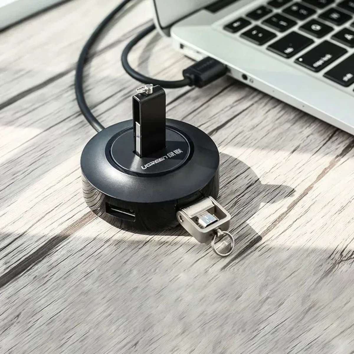 Bộ chia Hub  4 cổng USB 2.0 25cm Ugreen 50261 CR106, 480 Mbps, giắc cắm DC