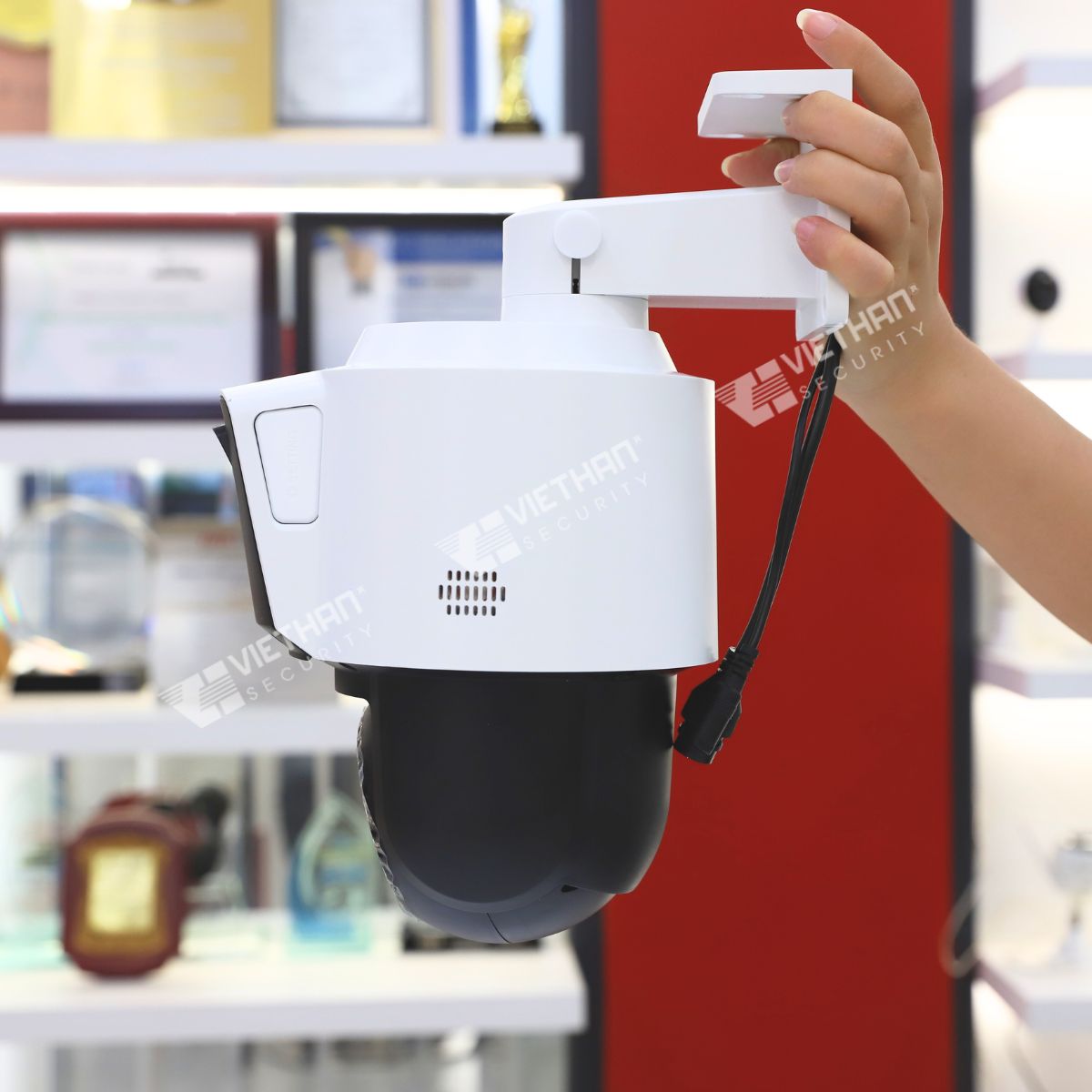 Camera TandemVu PTZ Hikvision DS-2SE3C404MWG-E/14 8MP (4MP+4MP) đàm thoại hai chiều, hồng ngoại 40m, phát hiện người/xe