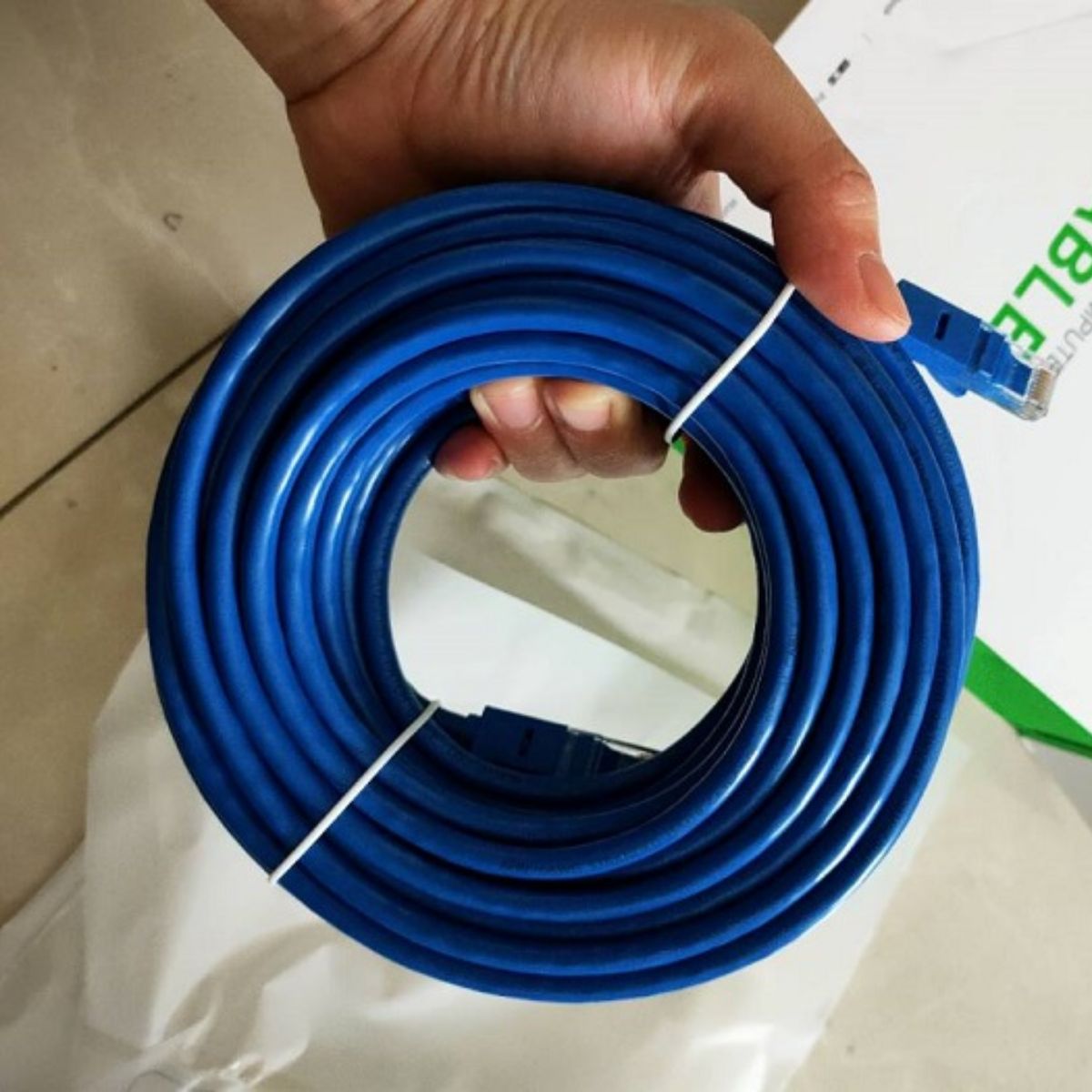 Cáp mạng đúc sẵn Cat6 25m chính hãng Ugreen 11208 cao cấp
