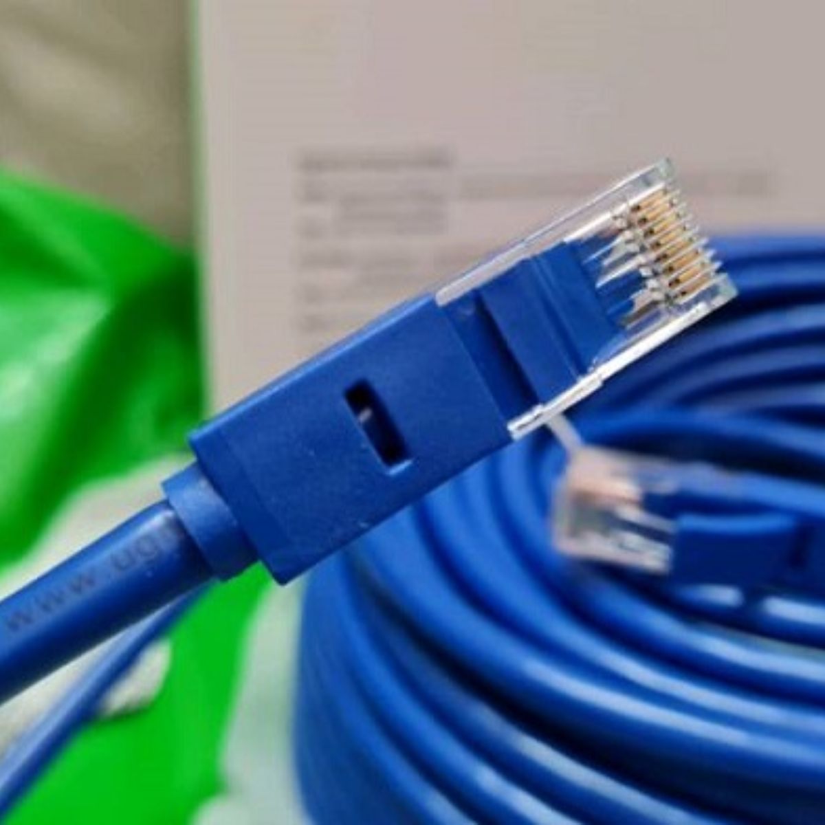 Cáp mạng đúc sẵn Cat6 30m chính hãng Ugreen 11209 cao cấp