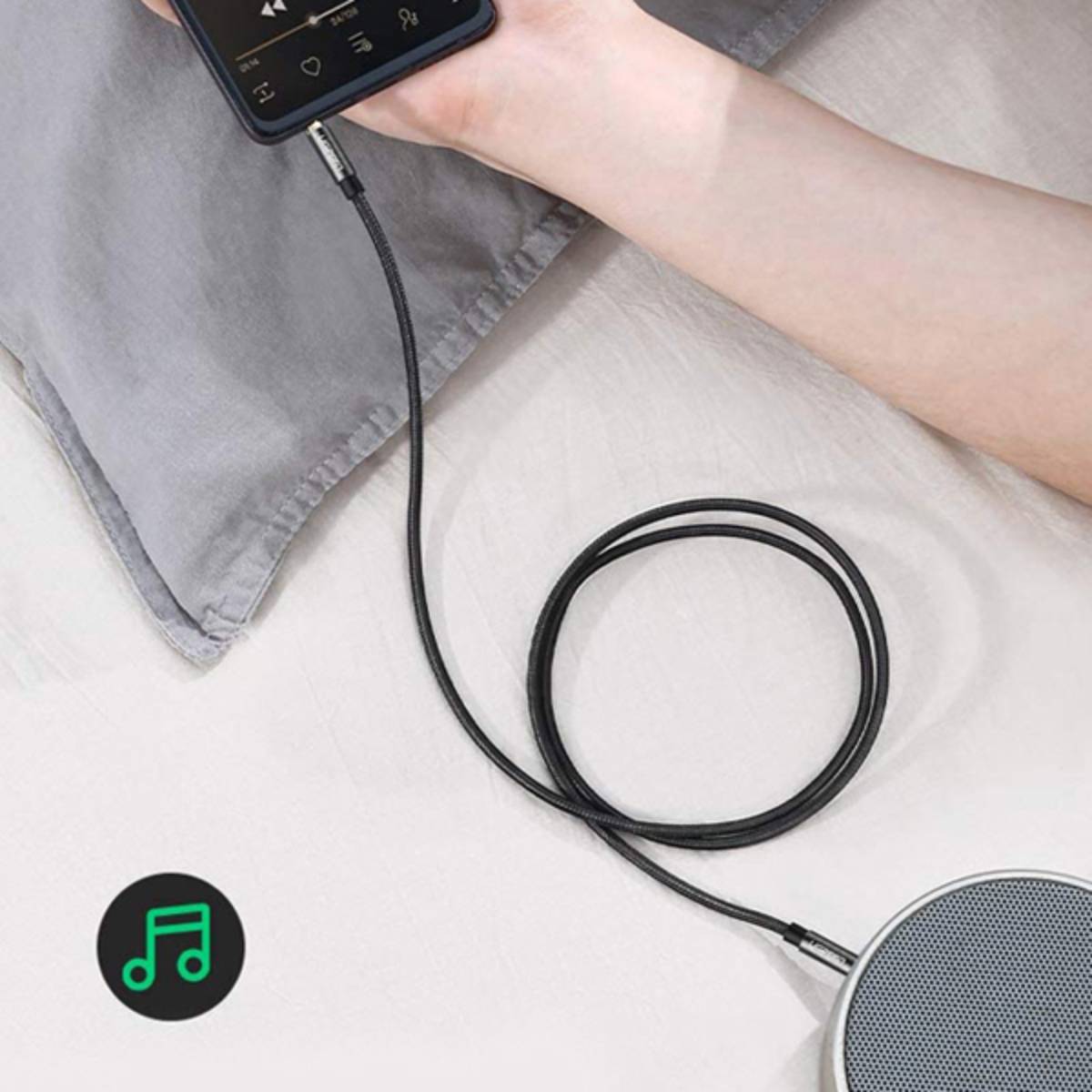 Cáp âm thanh 3.5mm 2 đầu dương dài 2m Ugreen 50363 cao cấp