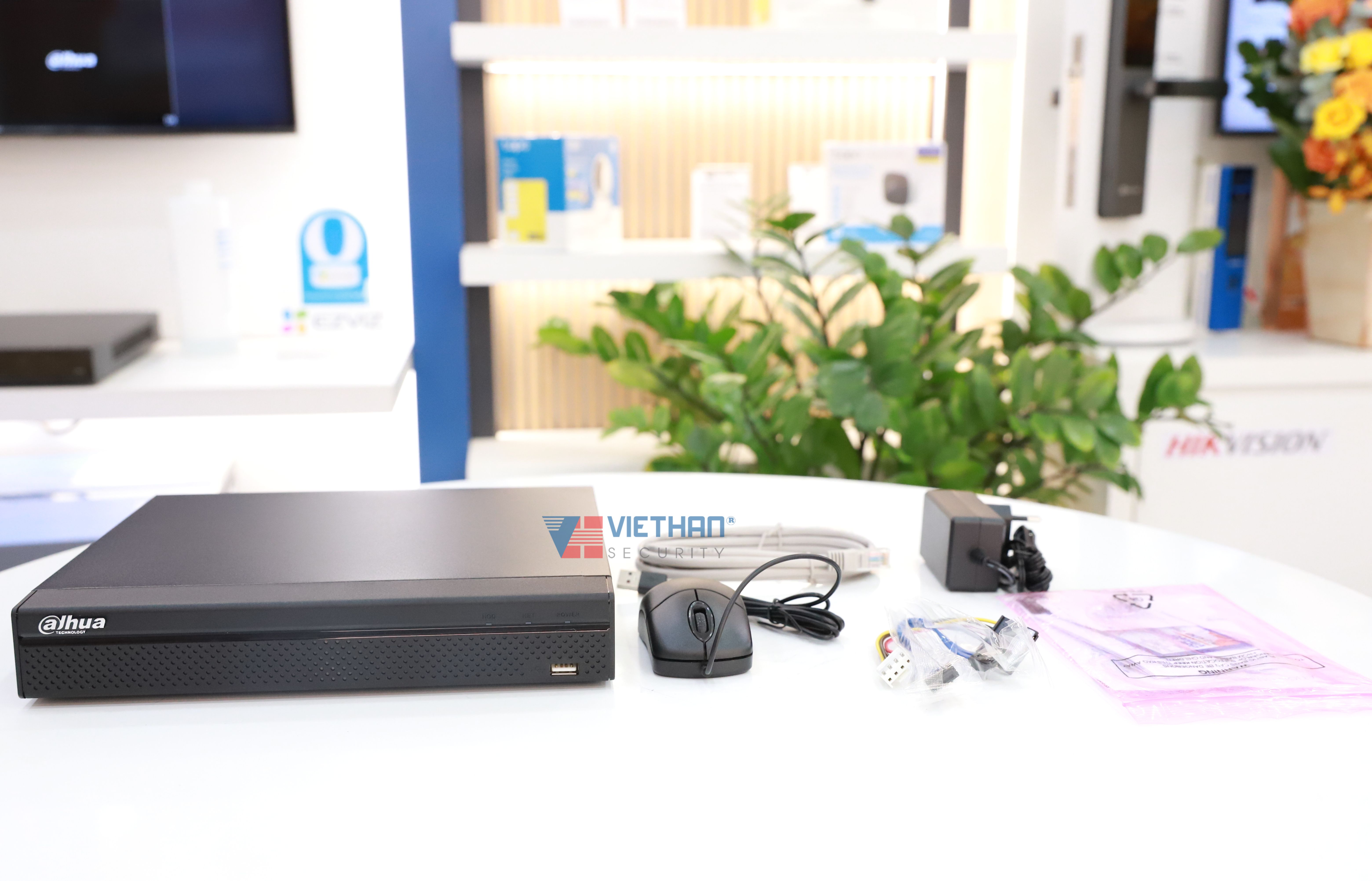 Đầu ghi hình camera IP 16 kênh 12MP DAHUA DHI-NVR2116HS-4KS3, băng thông đầu vào 144Mbps, phát hiện chuyển động. 