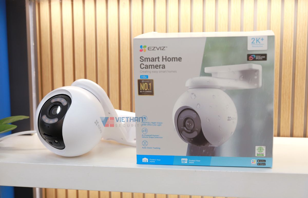 Camera màu ban đêm EZVIZ H8X WiFi 4MP Đàm Thoại 2 Chiều, Quan Sát 360°