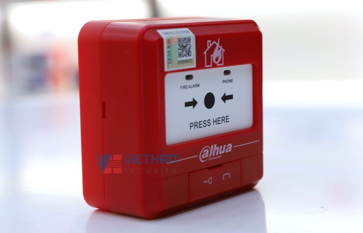 Nút khẩn cấp (vuông) Dahua DHI-HY-C121, Dễ lắp đặt, Chống chịu tốt với môi trường khắc nghiệt 