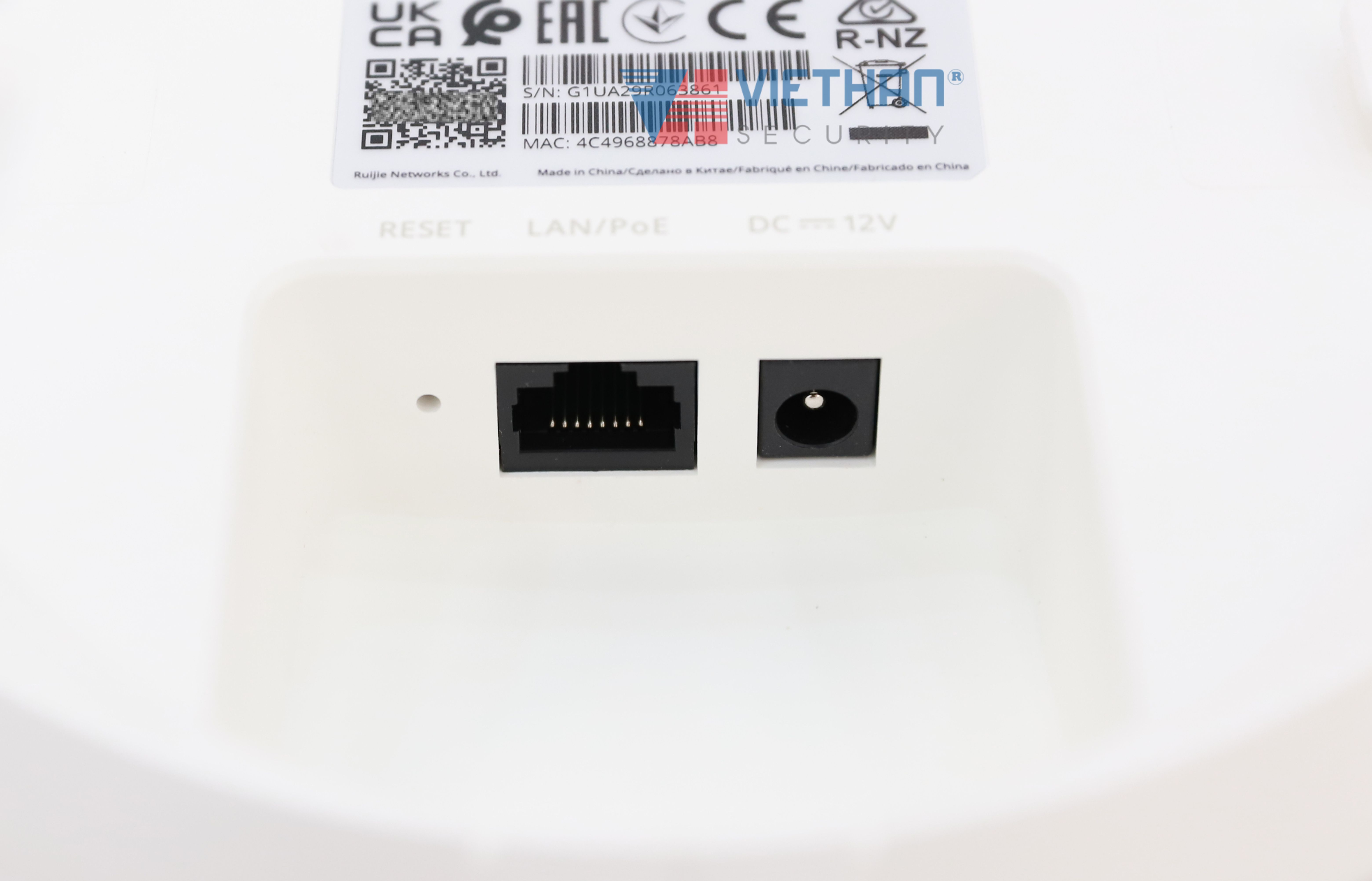 Bộ Phát WiFi 6 ốp trần/gắn tường Ruijie RG-RAP62 Tốc độ 1774 Mbps, 1 cổng 10/100/1000M Ethernet LAN, Hỗ Trợ +100 người dùng đồng thời