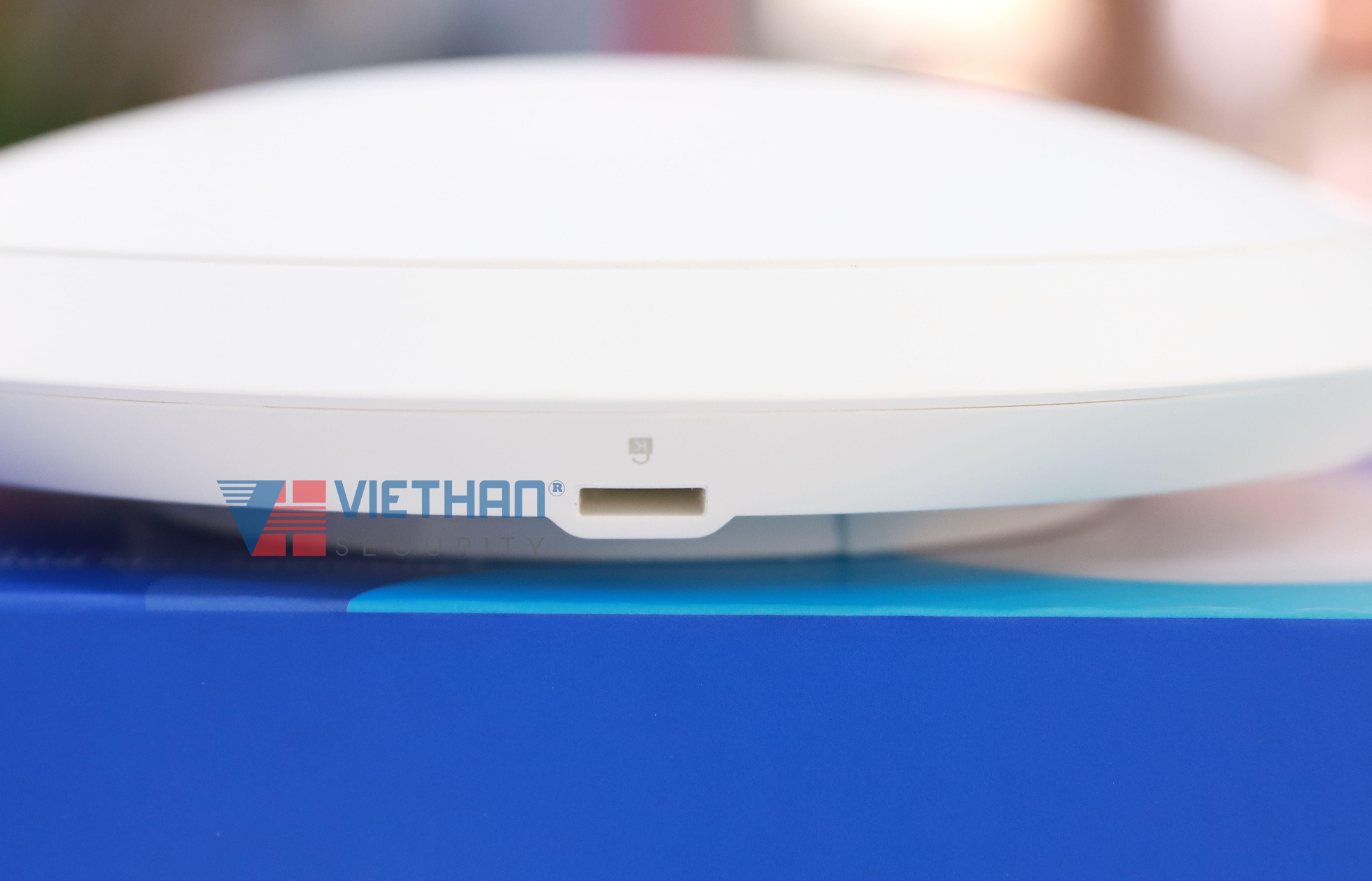 Bộ Phát WiFi 6 ốp trần/gắn tường Ruijie RG-RAP62 Tốc độ 1774 Mbps, 1 cổng 10/100/1000M Ethernet LAN, Hỗ Trợ +100 người dùng đồng thời