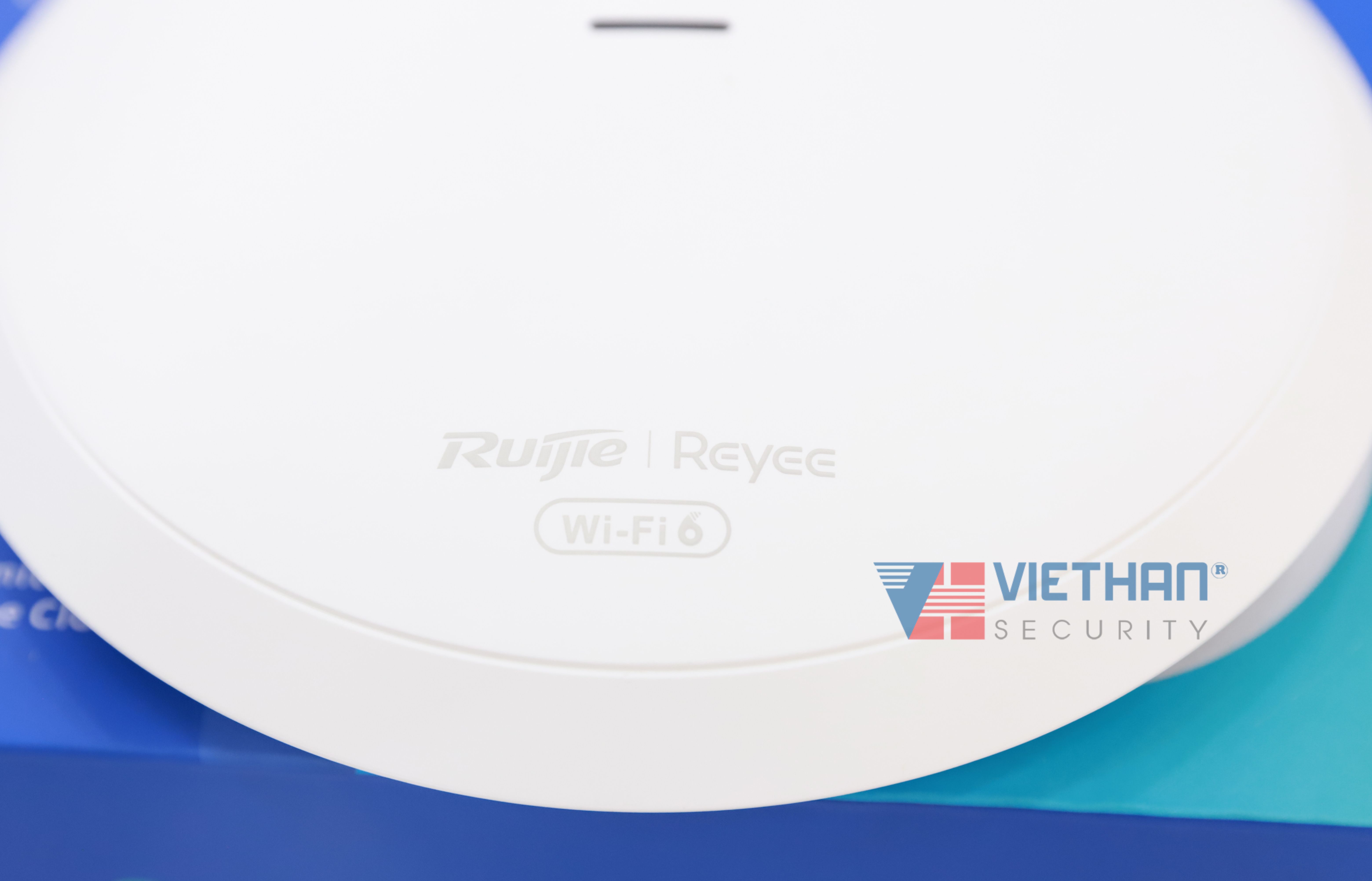 Bộ Phát WiFi 6 ốp trần/gắn tường Ruijie RG-RAP62 Tốc độ 1774 Mbps, 1 cổng 10/100/1000M Ethernet LAN, Hỗ Trợ +100 người dùng đồng thời