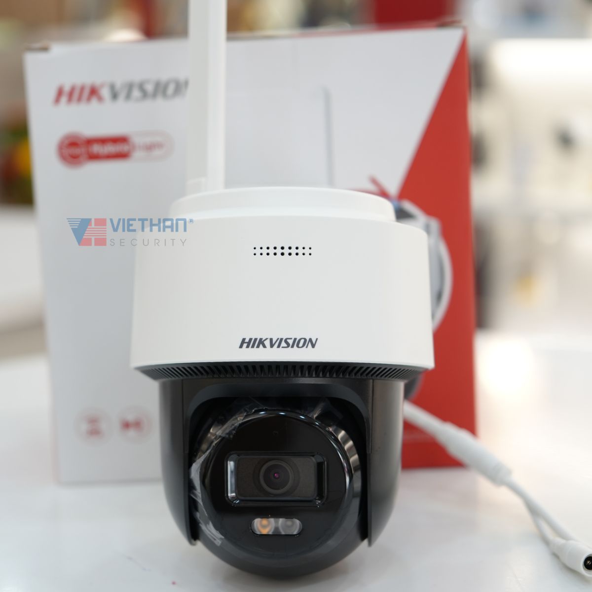 Camera IP Hikvision DS-2DE2C400MWG-4G 4MP Xoay 360 độ, Phát hiện người và phương tiện