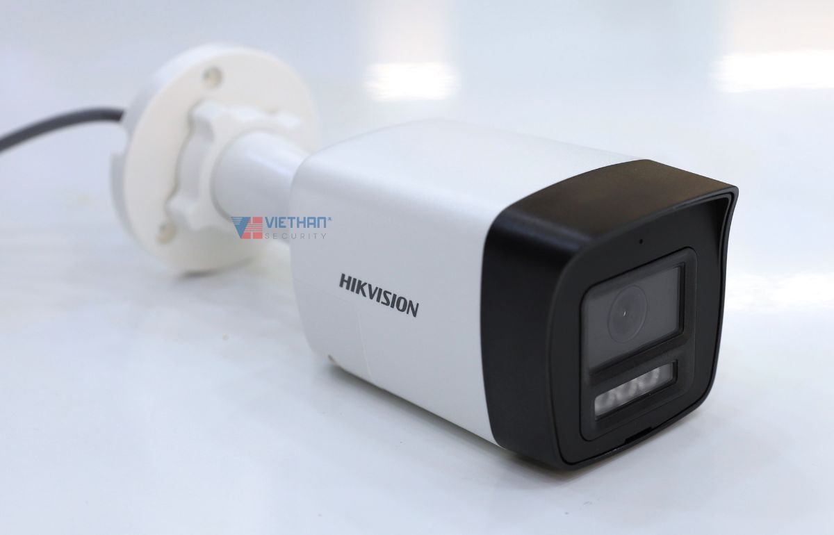 Camera Bullet Hikvision DS-2CE16D0T-LPTS 2MP Hồng ngoại 25m, Đàm thoại 2 chiều, IP67