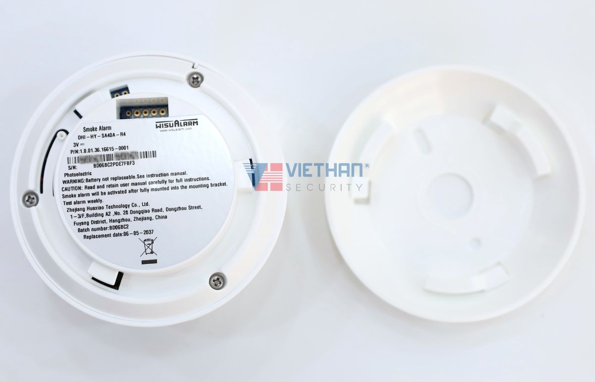 Đầu báo khói liên kết không dây Dahua Wisualarm DHI-HY-SA40A-R4 Cảm biến quang phổ kép, Kết nối 24 thiết bị, Điều khiển từ xa