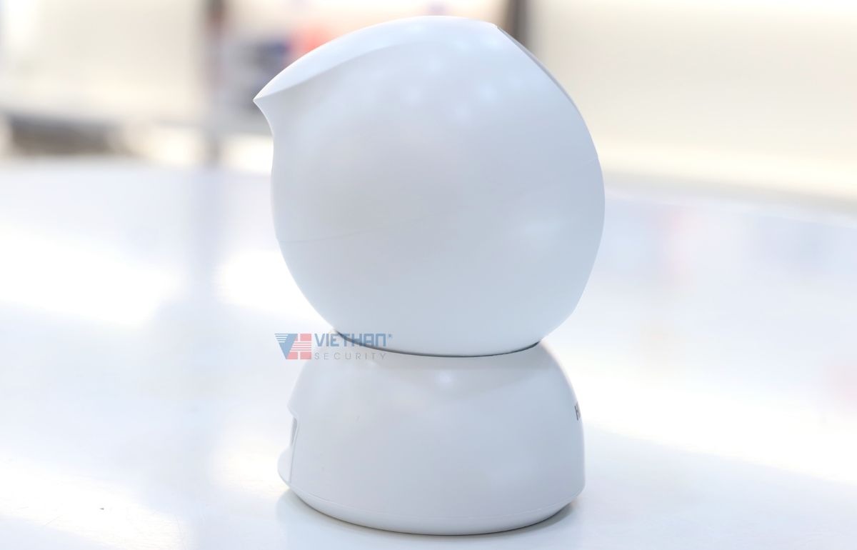 Camera Wifi 2MP Hikvision DS-2CV2Q21G1-IDW Xoay 360 độ, Phát hiện con người, Tích hợp loa & mic