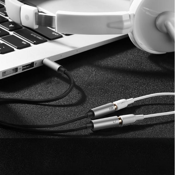 Dây chuyển âm thanh 3.5mm dương sang Jack Mic + Loa âm Ugreen 30619 AV141dài 20cm, màu xám