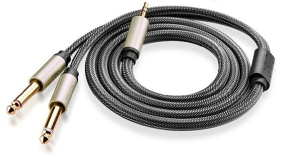 Cáp Audio 3,5mm to 2 đầu 6,5mm Ugreen 10613 dài 1m, Đầu mạ vàng cao cấp