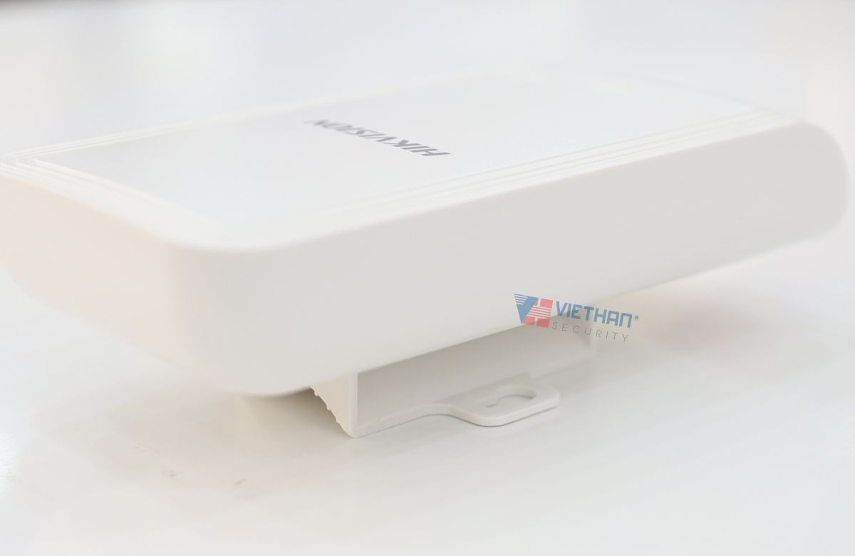 Bộ phát sóng không dây Hikvision DS-3WF1000-EI-2N Tốc độ 300 Mbps, Chuẩn Wi-Fi 802.11n, Truyền mạng tới 1km