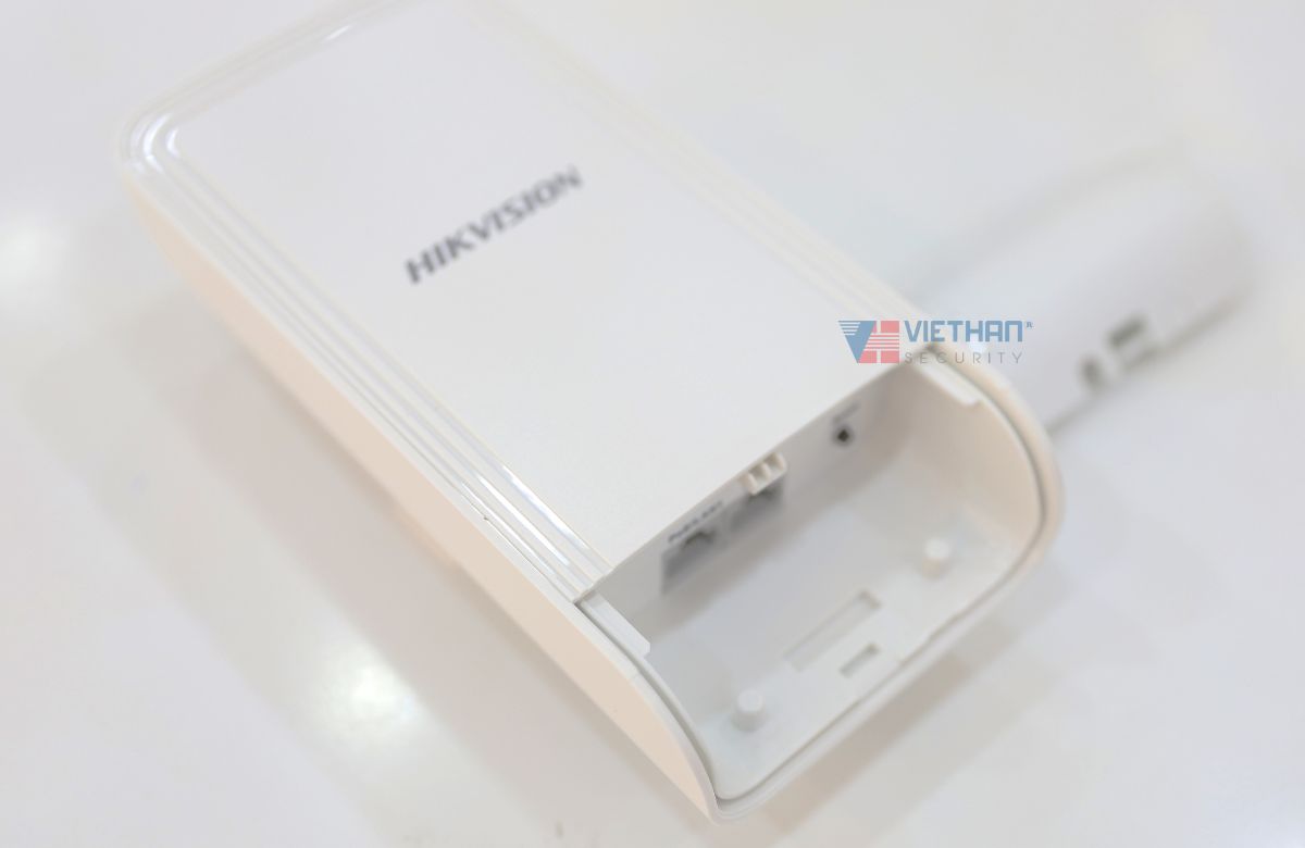 Bộ phát sóng không dây Hikvision DS-3WF1000-EI-2N Tốc độ 300 Mbps, Chuẩn Wi-Fi 802.11n, Truyền mạng tới 1km