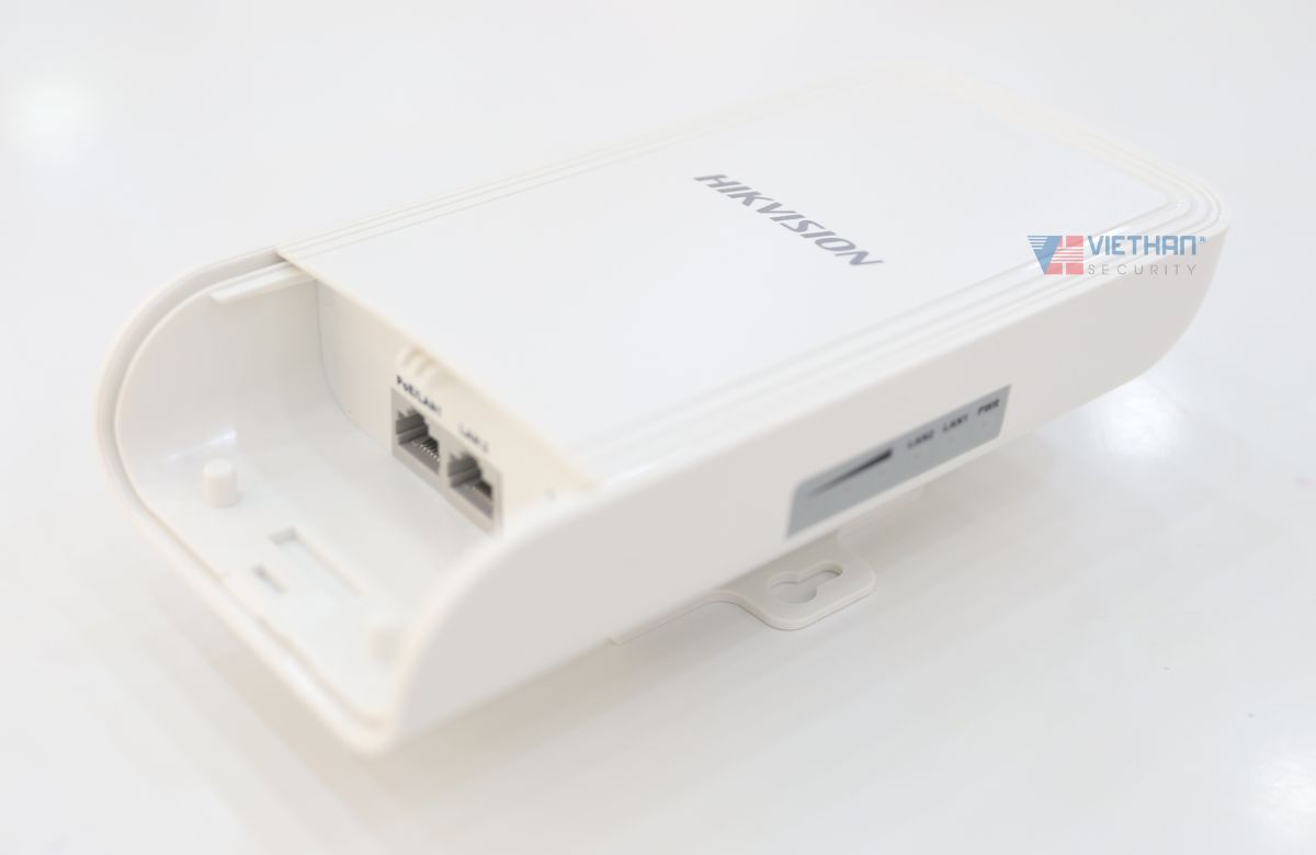 Bộ phát sóng không dây Hikvision DS-3WF1000-EI-2N Tốc độ 300 Mbps, Chuẩn Wi-Fi 802.11n, Truyền mạng tới 1km