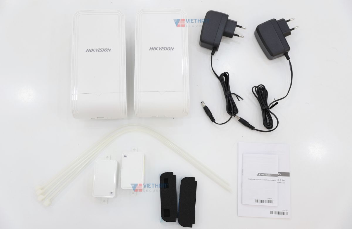 Bộ phát sóng không dây Hikvision DS-3WF1000-EI-2N Tốc độ 300 Mbps, Chuẩn Wi-Fi 802.11n, Truyền mạng tới 1km