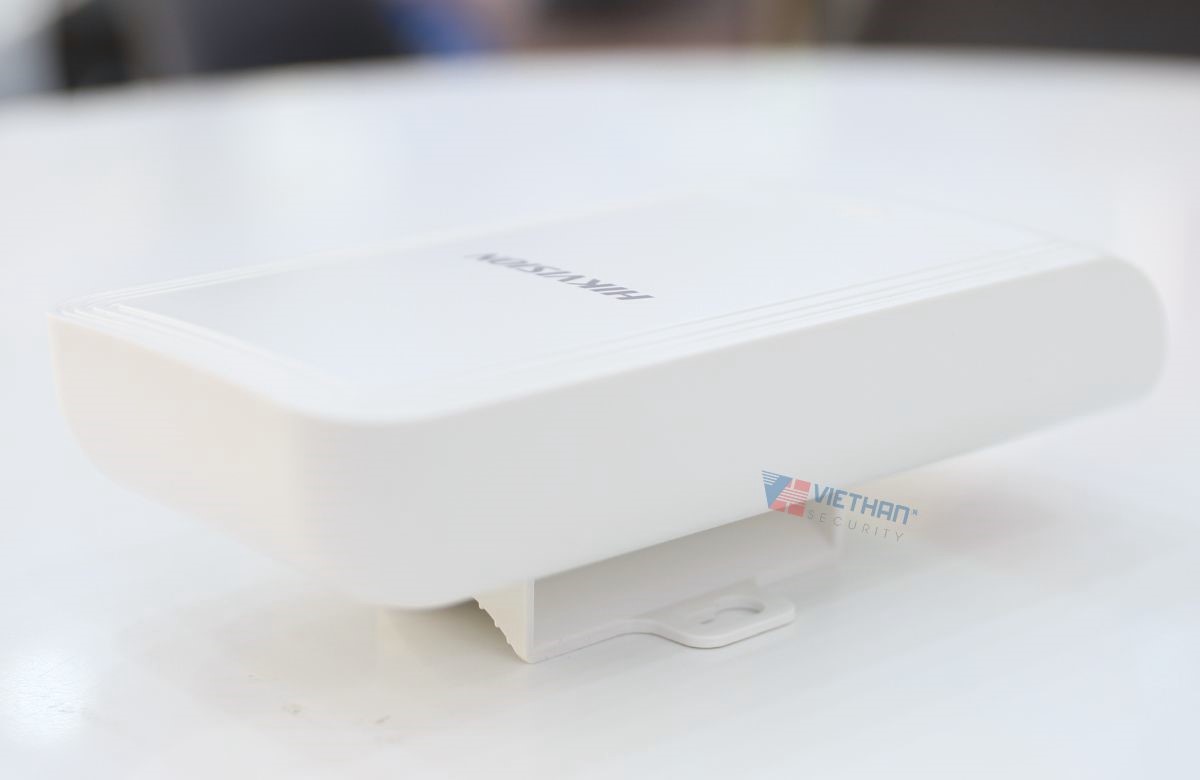 Bộ bắn sóng wifi 3km cho camera ngoài trời Hikvision DS-3WF3000-EI-5AC/P 5Ghz 867Mbps, Cắm và chạy