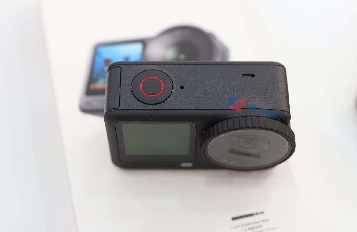 DJI Osmo Action 6 Cam quay siêu nét 4K, chống nước 20M (Adventure combo)