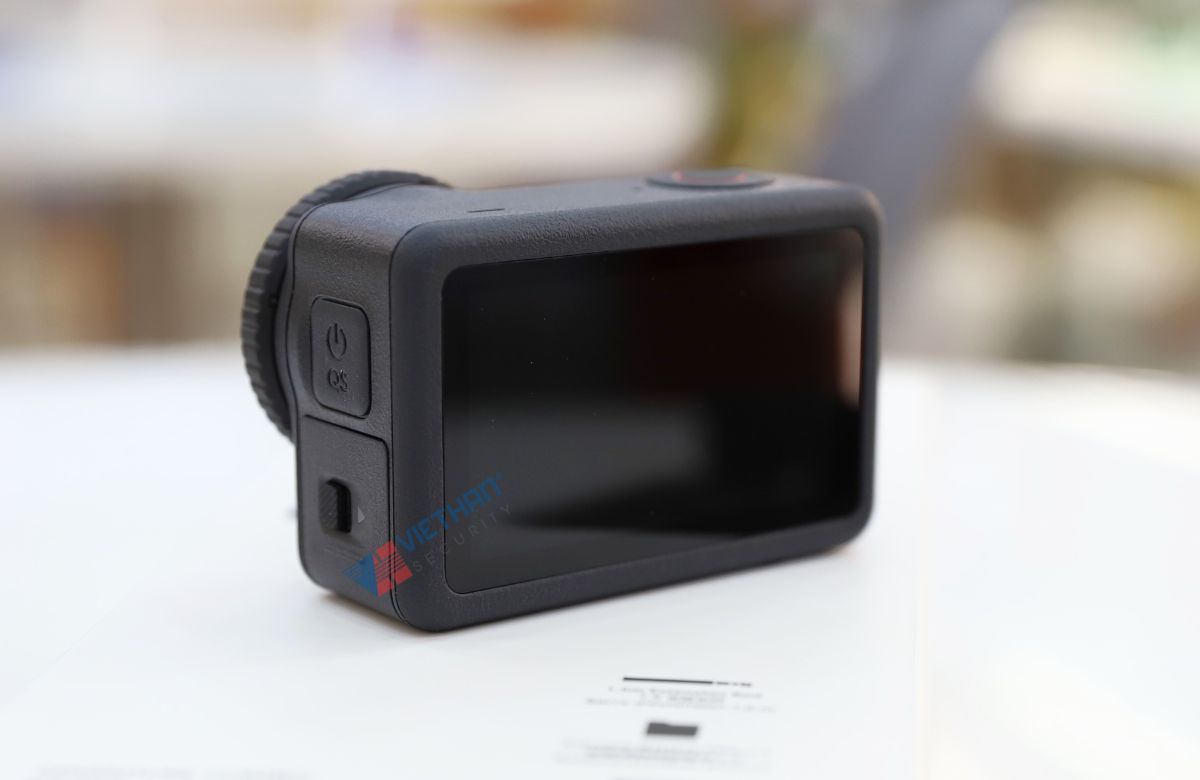 DJI Osmo Action 6 Camera chống rung, Ghi hình 4K, Pin 1950mAh (Standard Combo)