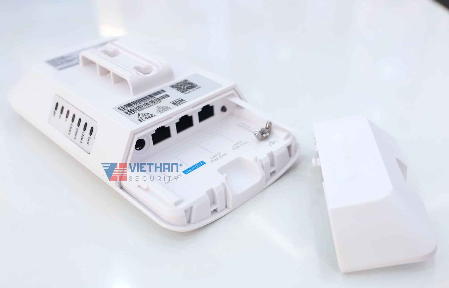 Bộ thu phát sóng wifi 3km Ruijie RG-EST330F-P  Tốc độ 867Mbps, 2 Cổng PoE Out
