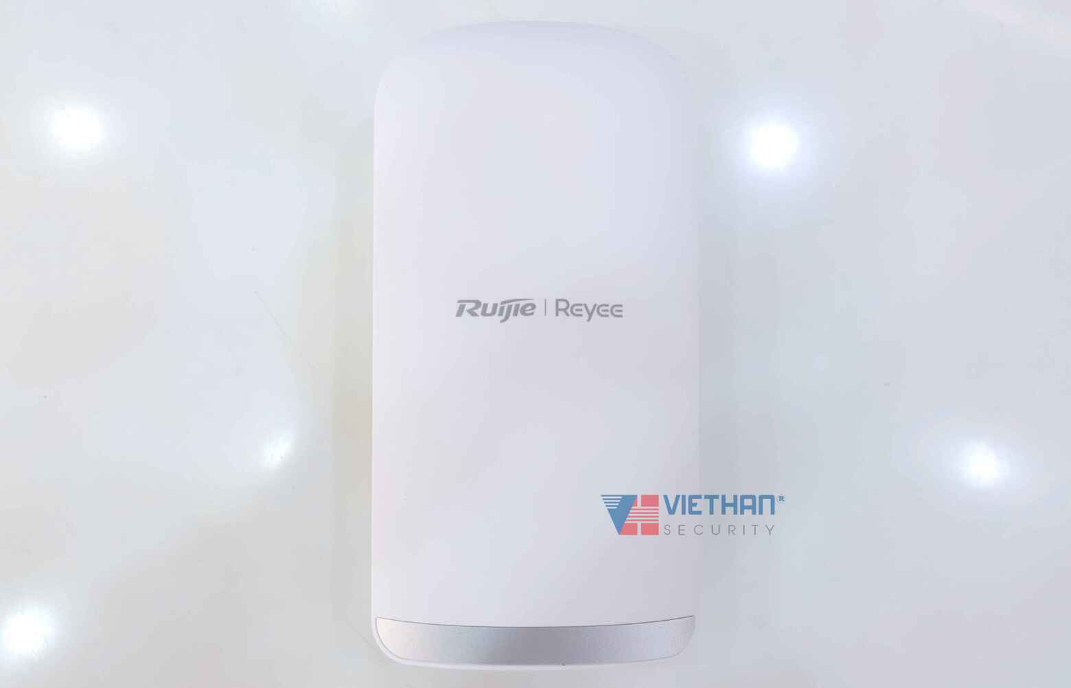 Bộ thu phát sóng wifi 3km Ruijie RG-EST330F-P  Tốc độ 867Mbps, 2 Cổng PoE Out
