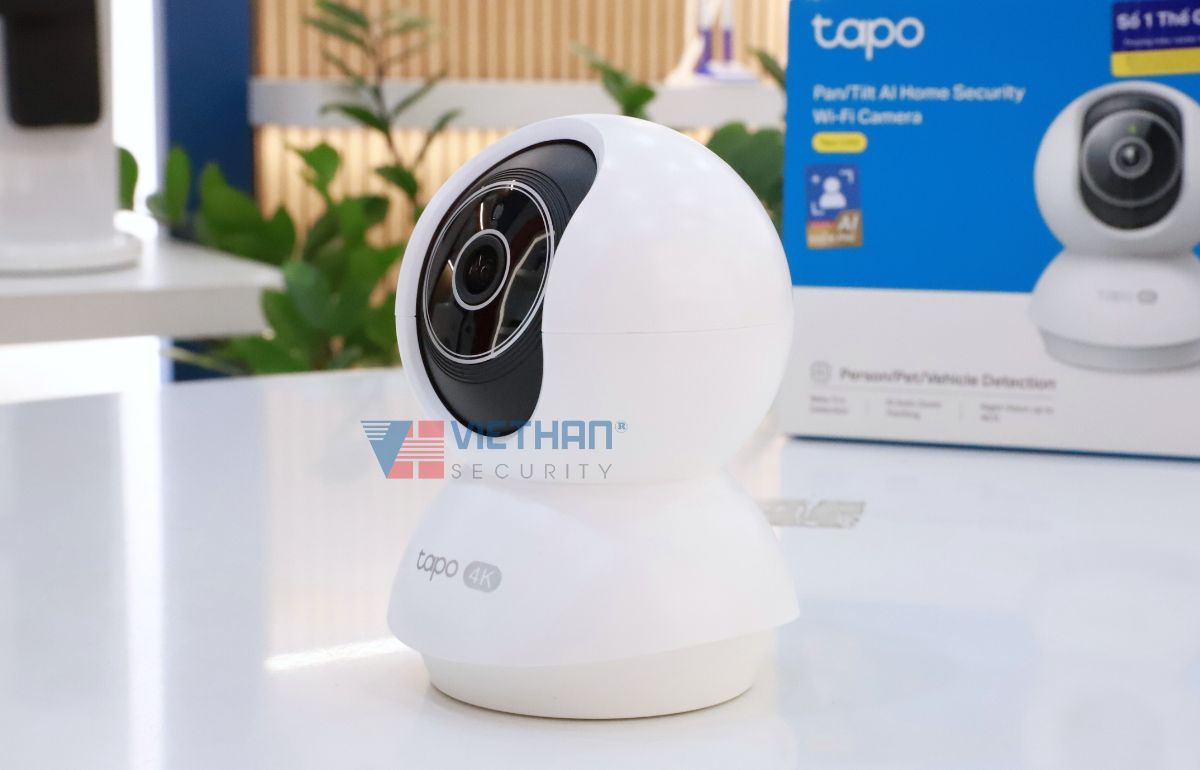 Camera Wi-Fi Tapo C250 4K 8MP, Xoay 360 độ, Phát hiện người, xe, tiếng trẻ em khóc, Âm thanh 2 chiều, Hỗ trợ thẻ nhớ up to 512GB