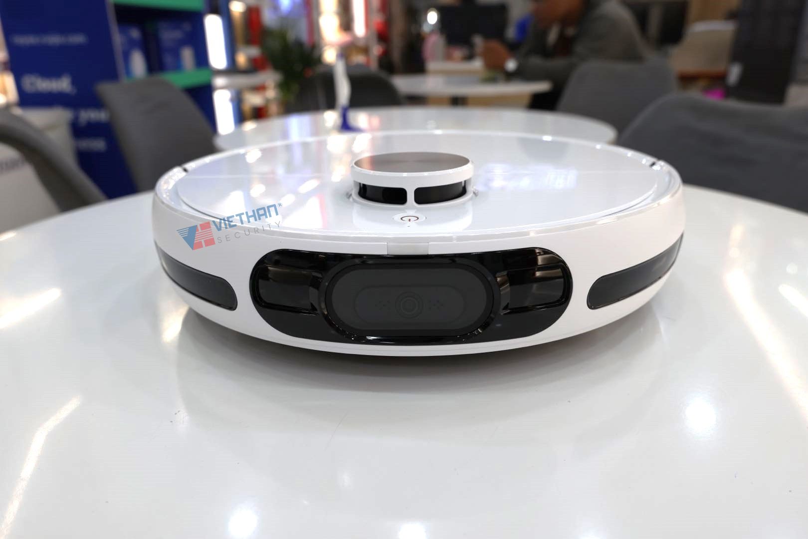 Robot hút bụi lau nhà Ezviz RS20 Max, Tích hợp hút & lau, Lực hút 13.000Pa, Trang bị Camera AI, Chống rối tóc