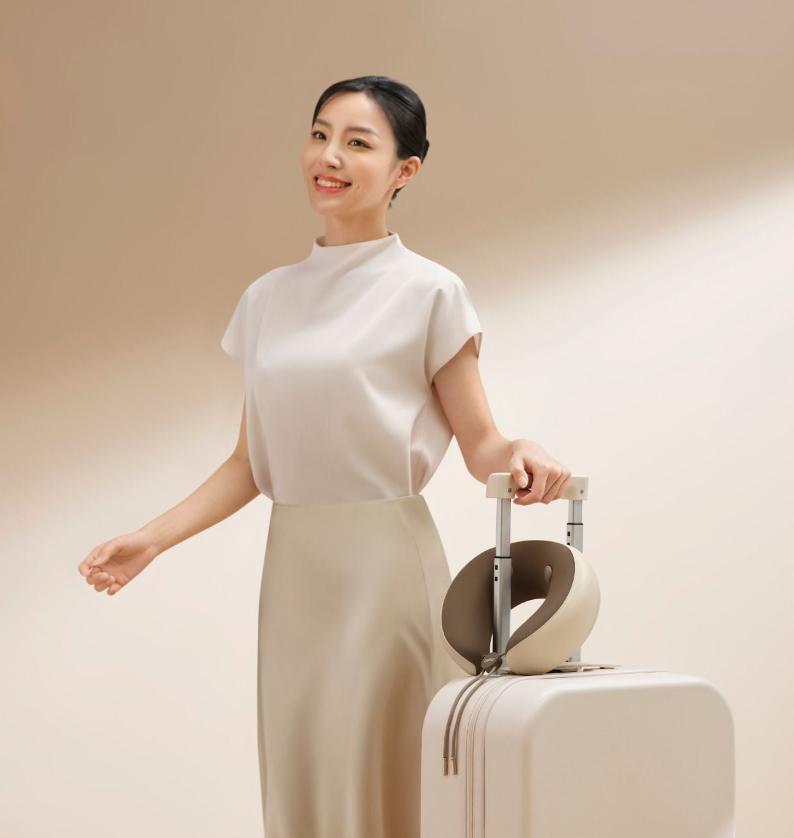 Gối Massage Cổ Breo C1 - Thiết Kế Chữ U, 3 Chế Độ Thư Giãn, 4 Đầu Rung, Sưởi Ấm 45°C, Mút Hoạt Tính