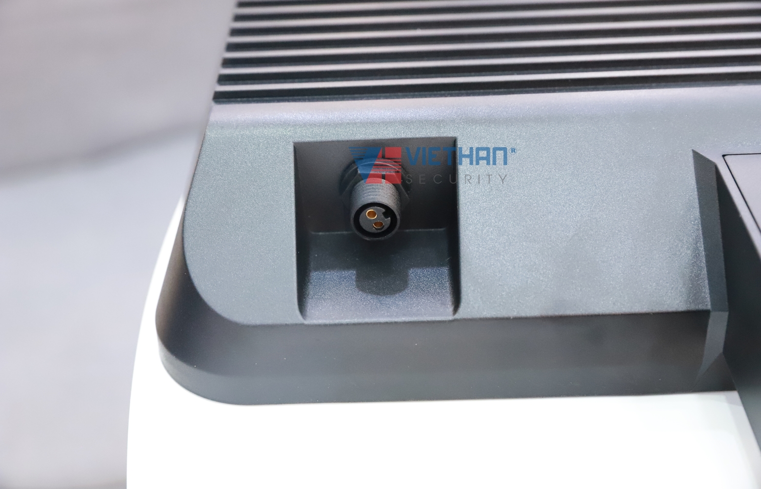 Đèn năng Năng Lượng Mặt Trời GONEO GN-C350B-AS 15W, Quang thông 2100lm, Dung lượng pin 25AH, IP66