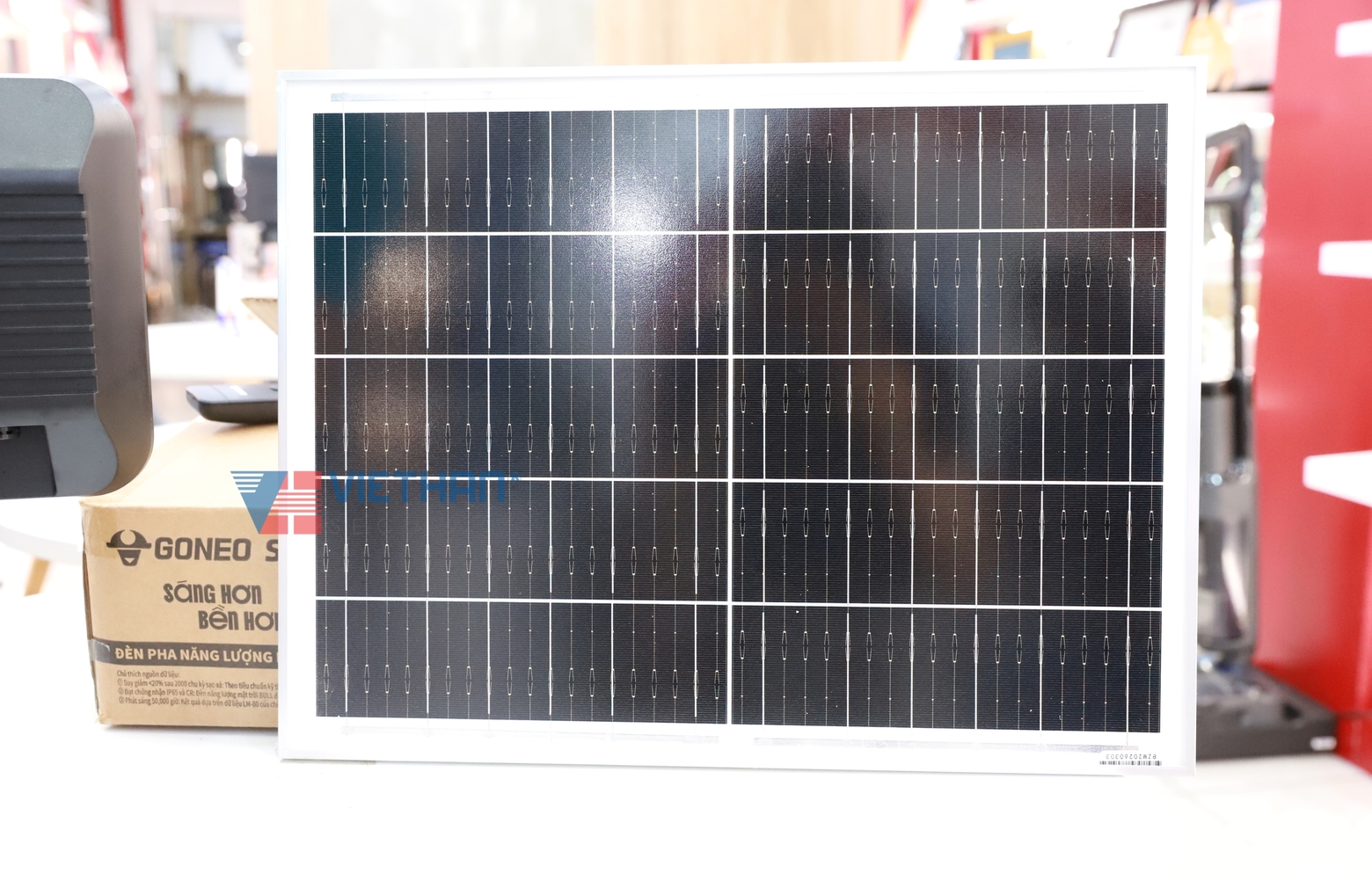 Đèn năng Năng Lượng Mặt Trời GONEO GN-C350B-AS 15W, Quang thông 2100lm, Dung lượng pin 25AH, IP66