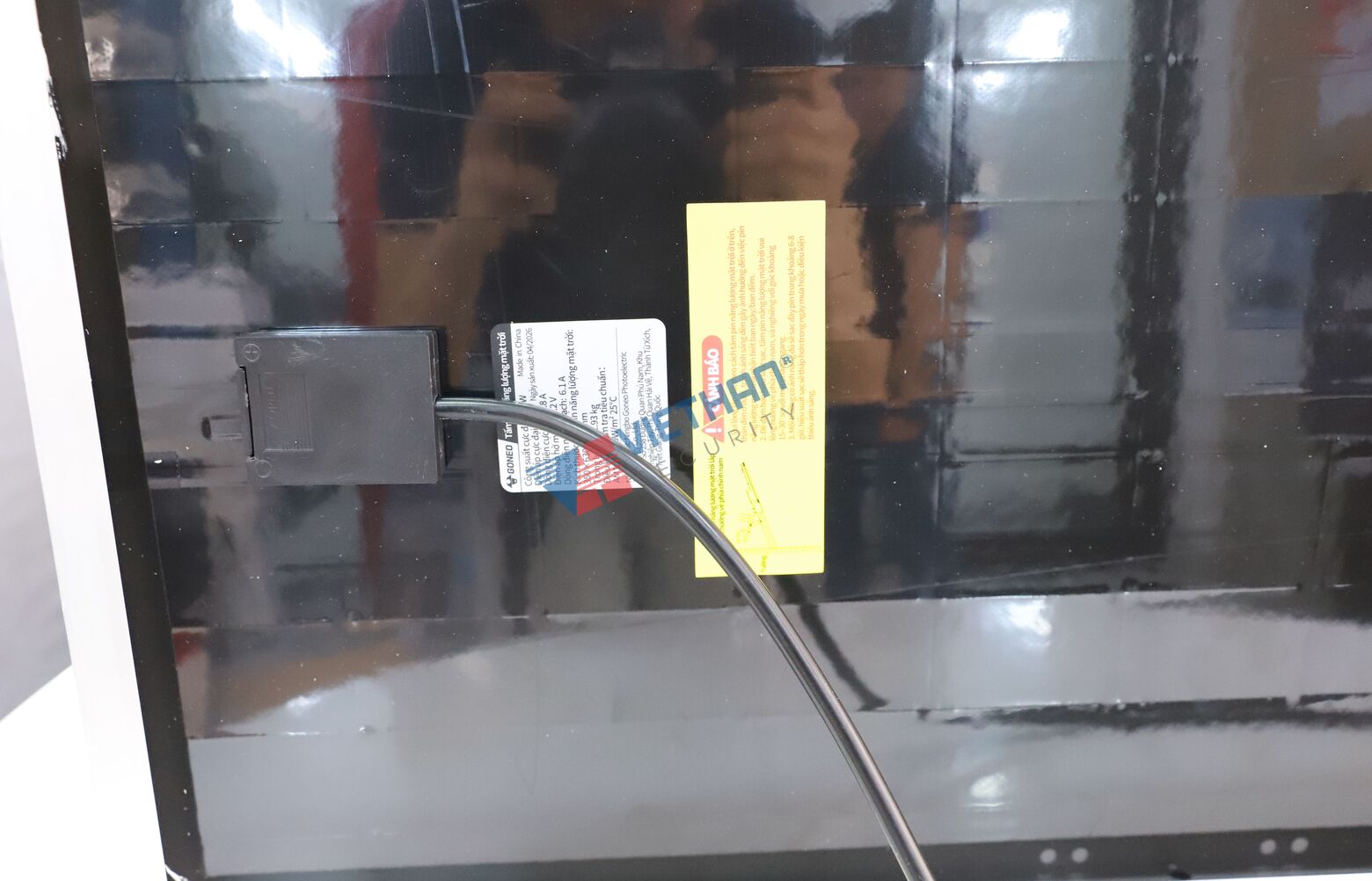 Đèn đường năng Năng Lượng Mặt Trời GONEO GN-A600C-AS 21W, Cảm biến & điều khiển từ xa, Pin lưu trữ 30 Ah, Tấm Pin Silicon đơn tinh thể, IP65