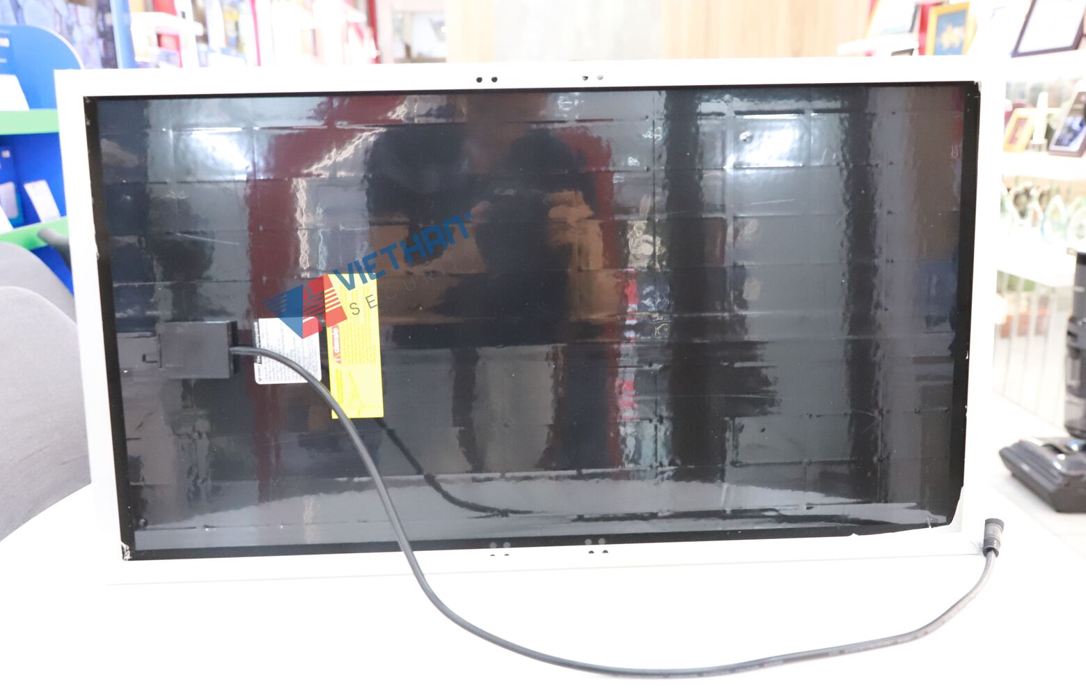 Đèn đường năng Năng Lượng Mặt Trời GONEO GN-A600C-AS 21W, Cảm biến & điều khiển từ xa, Pin lưu trữ 30 Ah, Tấm Pin Silicon đơn tinh thể, IP65