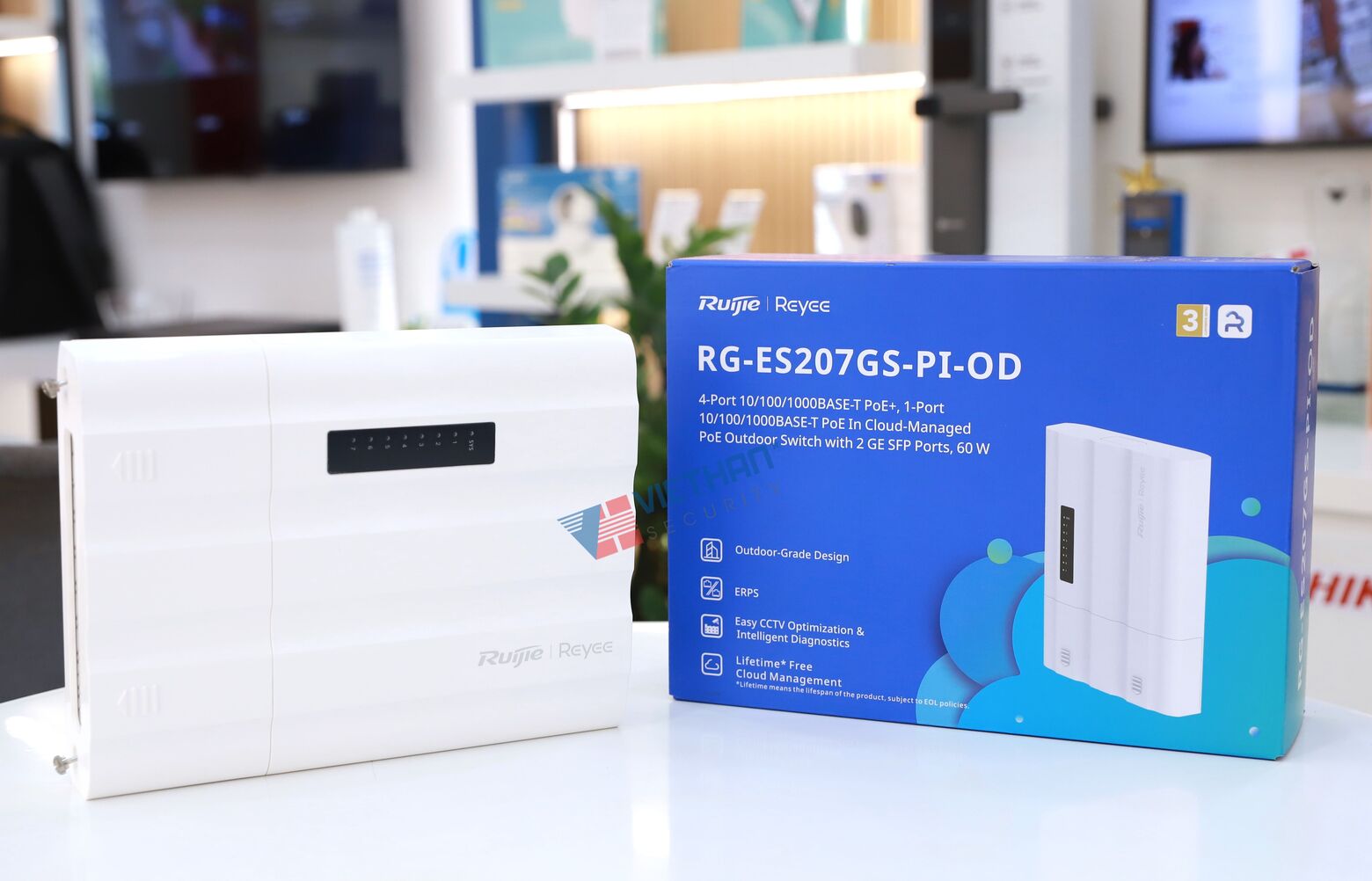 Switch mạng PoE ngoài trời Outdoor Ruijie Reyee RG-ES207GS-PI-OD - 5 cổng 10/100/1000BASE-T, 2 cổng SFP 1GE, Nguồn 12 V DC / 0,5 A, PoE 30W, Chống nước & chống sét