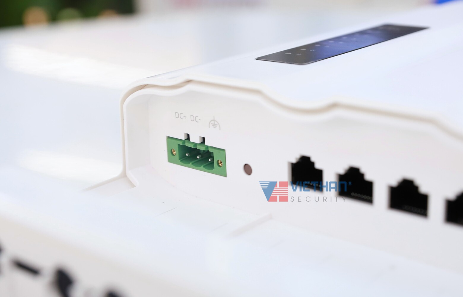 Switch mạng PoE ngoài trời Outdoor Ruijie Reyee RG-ES207GS-PI-OD - 5 cổng 10/100/1000BASE-T, 2 cổng SFP 1GE, Nguồn 12 V DC / 0,5 A, PoE 30W, Chống nước & chống sét