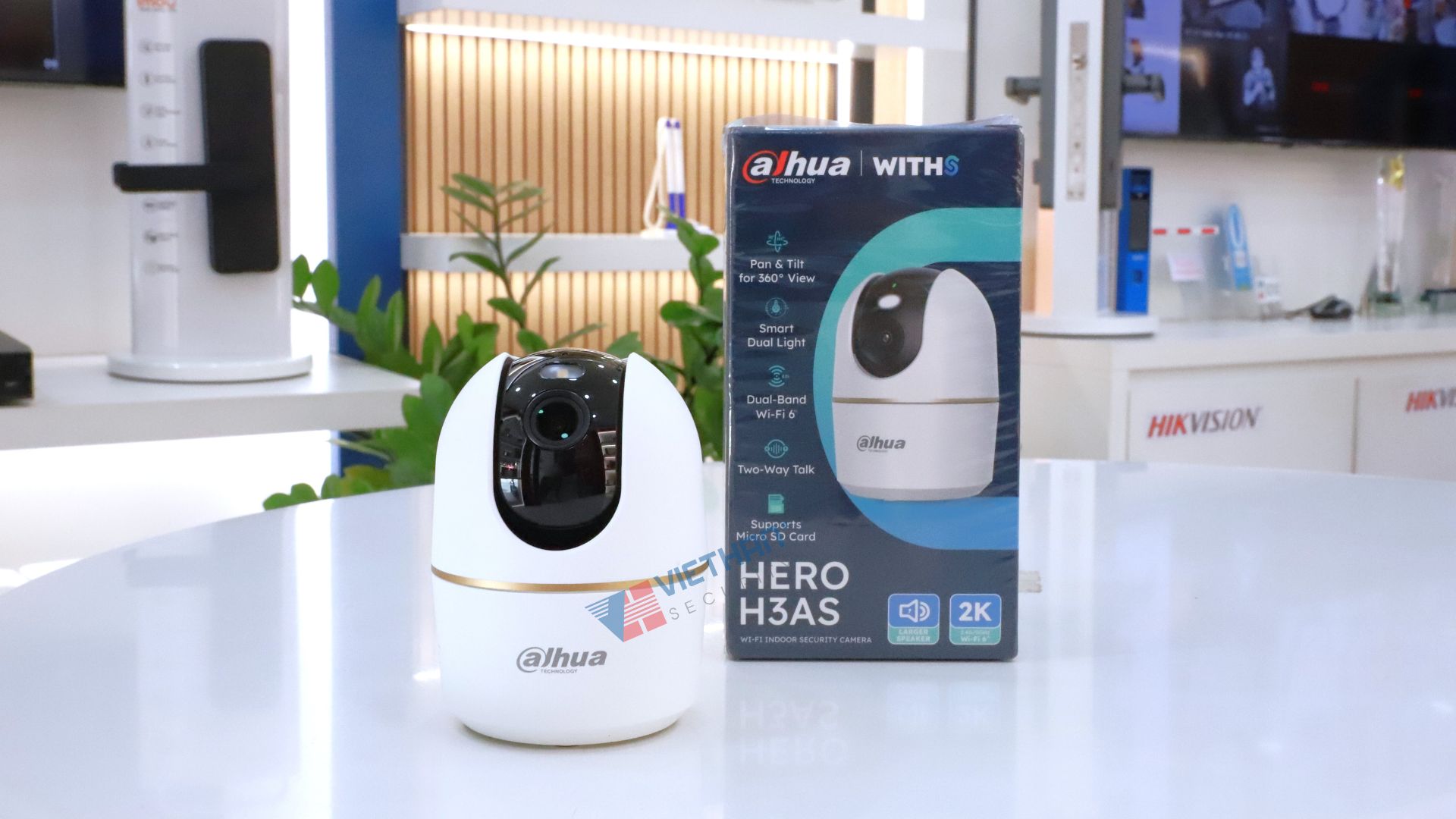 Camera Wi-Fi 360° Dahua Hero DH-H3AS 3MP Wi-Fi 6 Băng Tần Kép, Đàm Thoại 2 Chiều, Phát Hiện Người & Thú Cưng, Báo Động Đèn & Còi