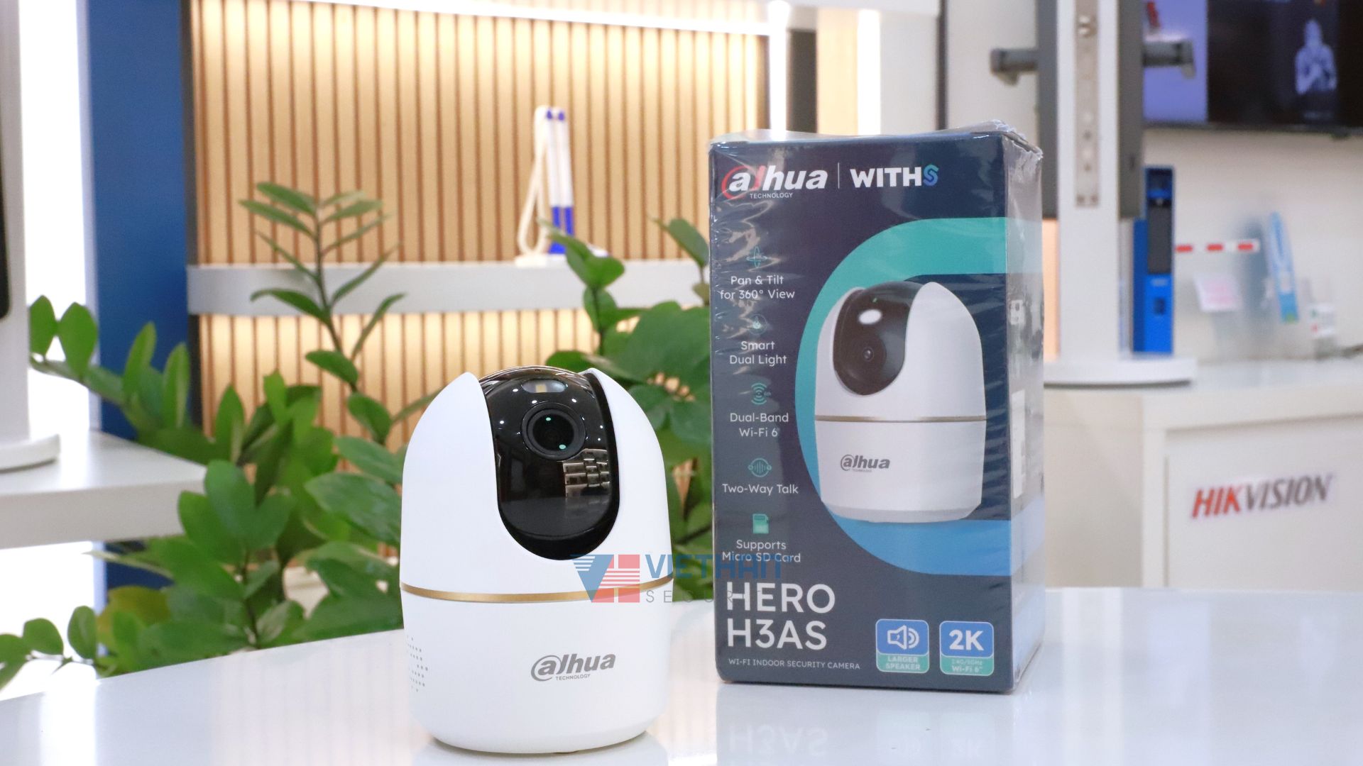 Camera Wi-Fi 360° Dahua Hero DH-H3AS 3MP Wi-Fi 6 Băng Tần Kép, Đàm Thoại 2 Chiều, Phát Hiện Người & Thú Cưng, Báo Động Đèn & Còi