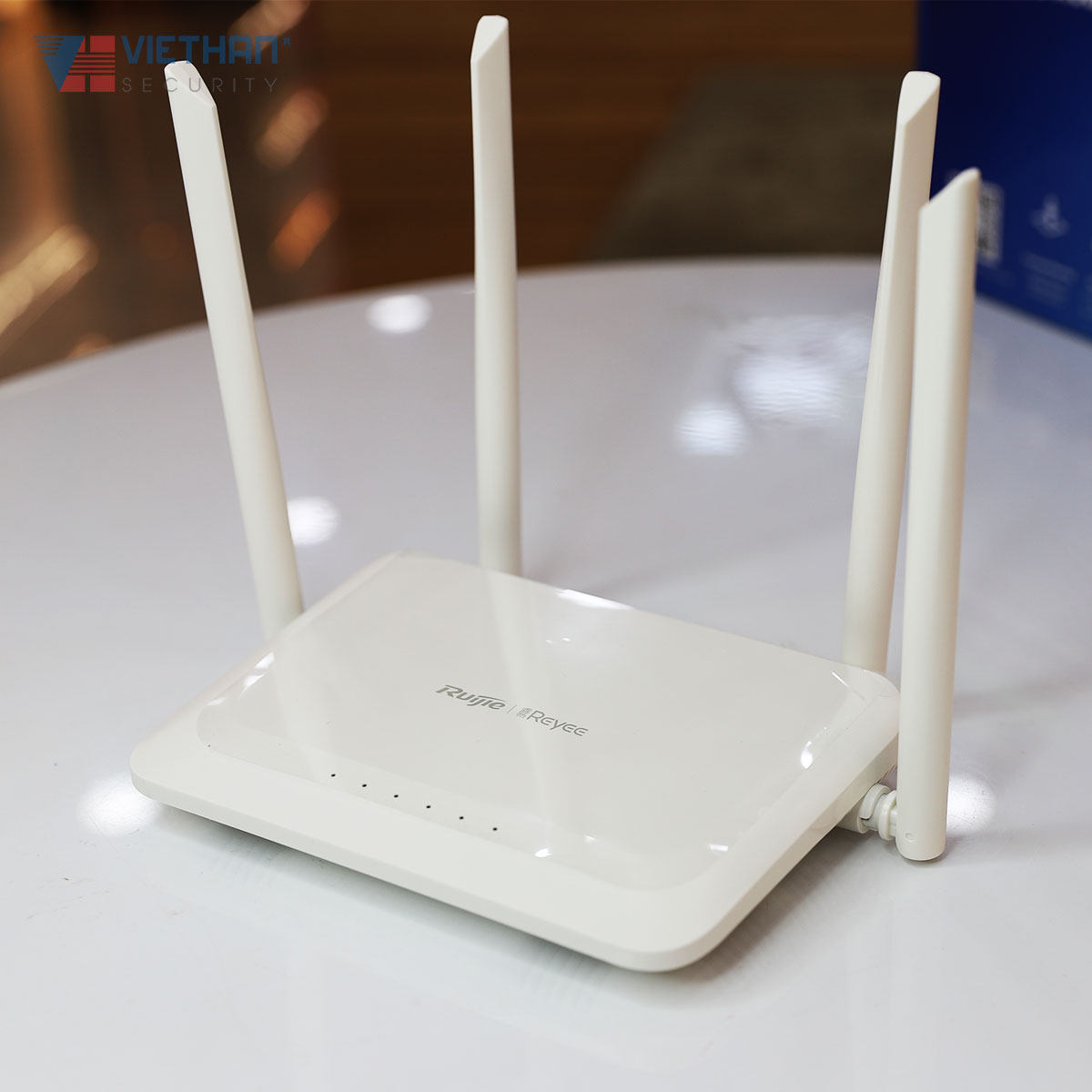 Bộ phát wifi gia đình RUIJIE RG-EW1200 3 cổng LAN, tốc độ 1167Mbps, 2 băng tần 2.4GHz và 5GHz