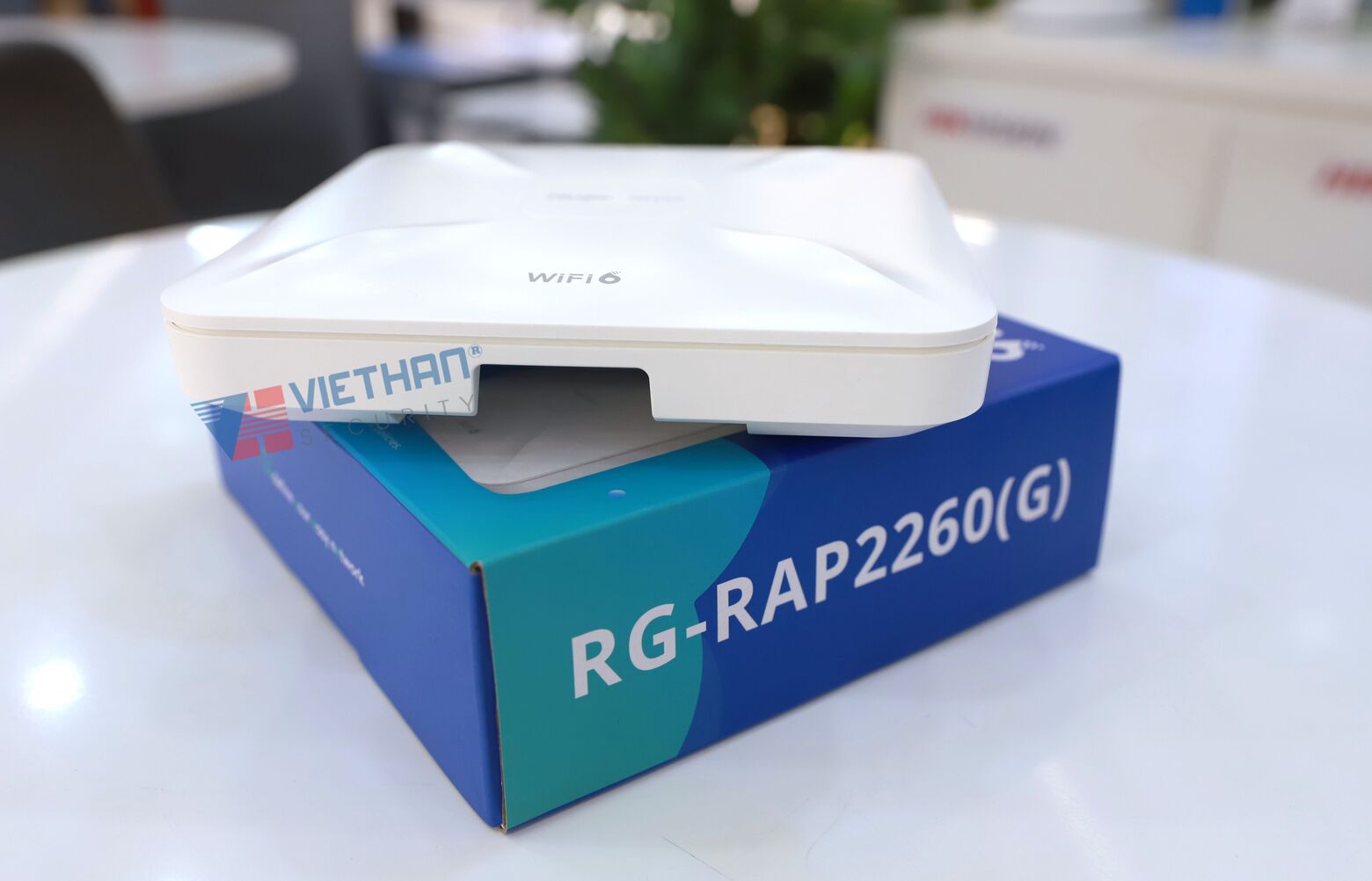 Thiết bị phát wifi ốp trần 2 băng tần RUIJIE RG-RAP2260(G) tốc độ 1775Mbps, truy cập đồng thời đề xuất 100+