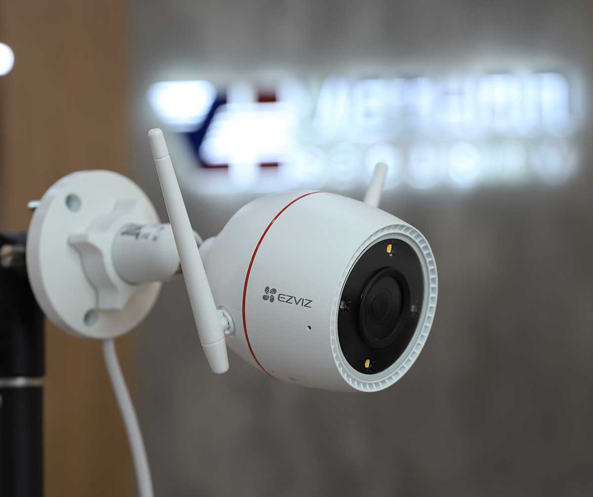 Camera Ezviz C3TN 3M wifi ngoài trời không dây nói chuyện 2 chiều