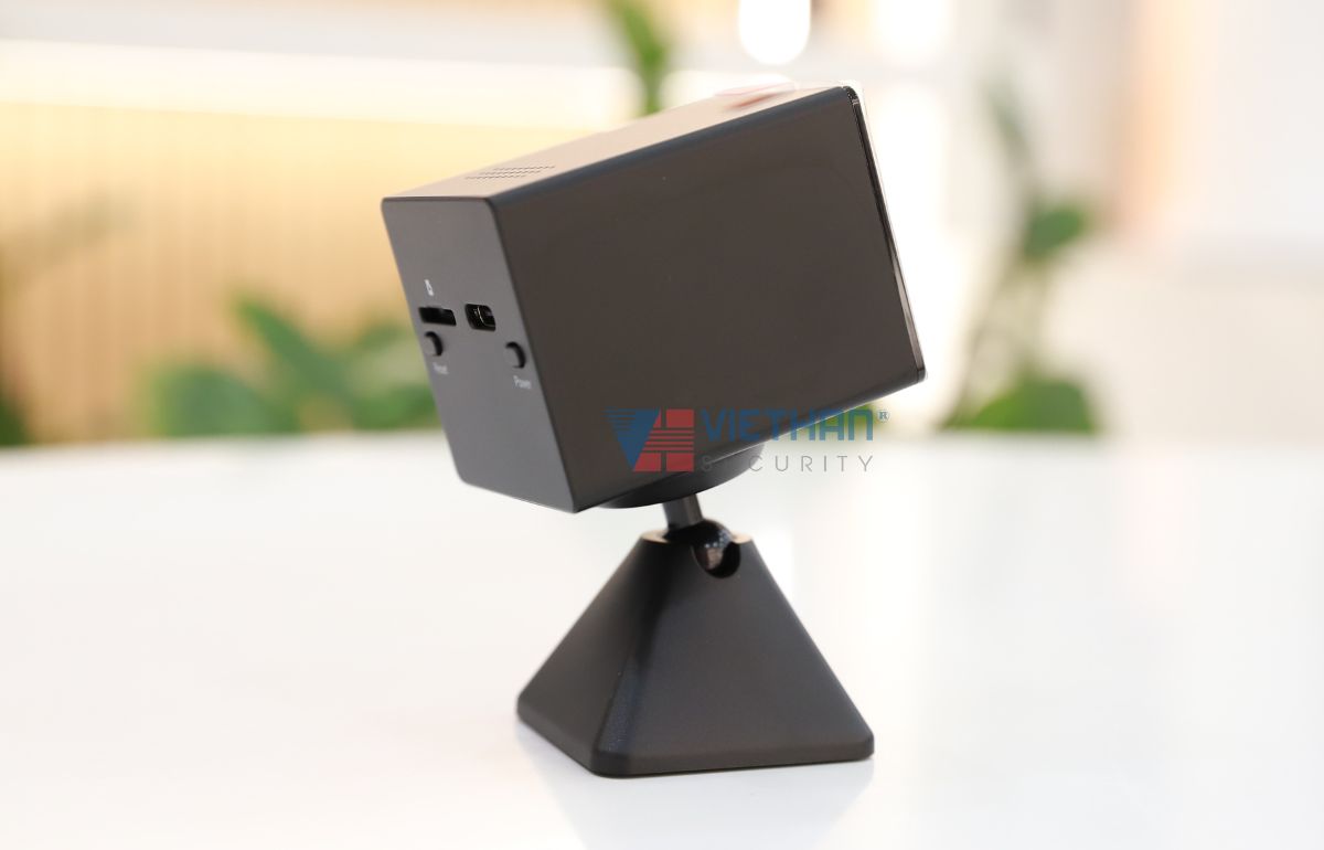 Camera dùng pin sạc 2MP Ezviz CB2 màu đen, đàm thoại 2 chiều, phát hiện chuyển động
