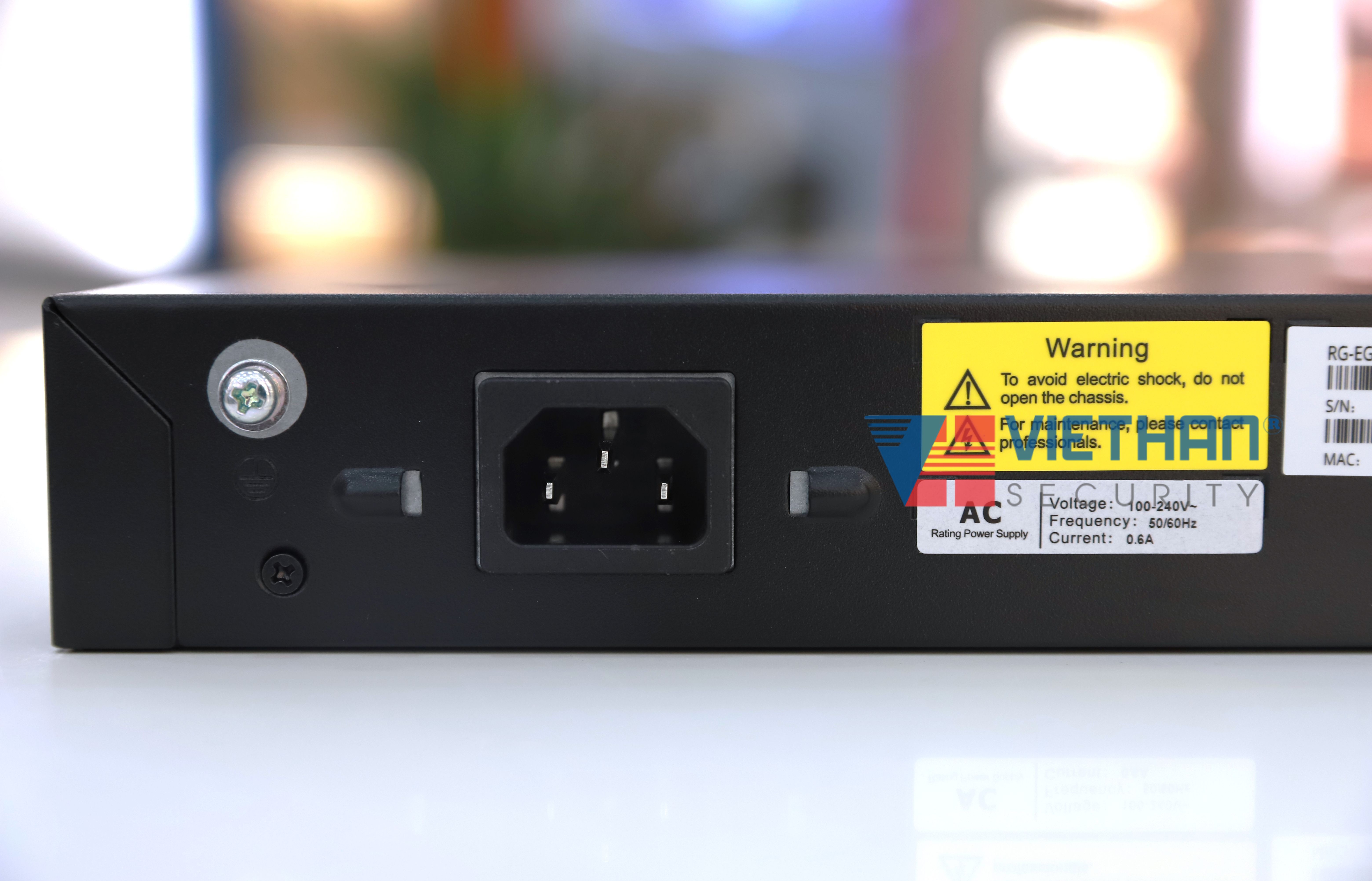 Smart Gateway 10 cổng Ruijie RG-EG310GH-E tốc độ 1.5Gbps, 300 người dùng đồng thời 