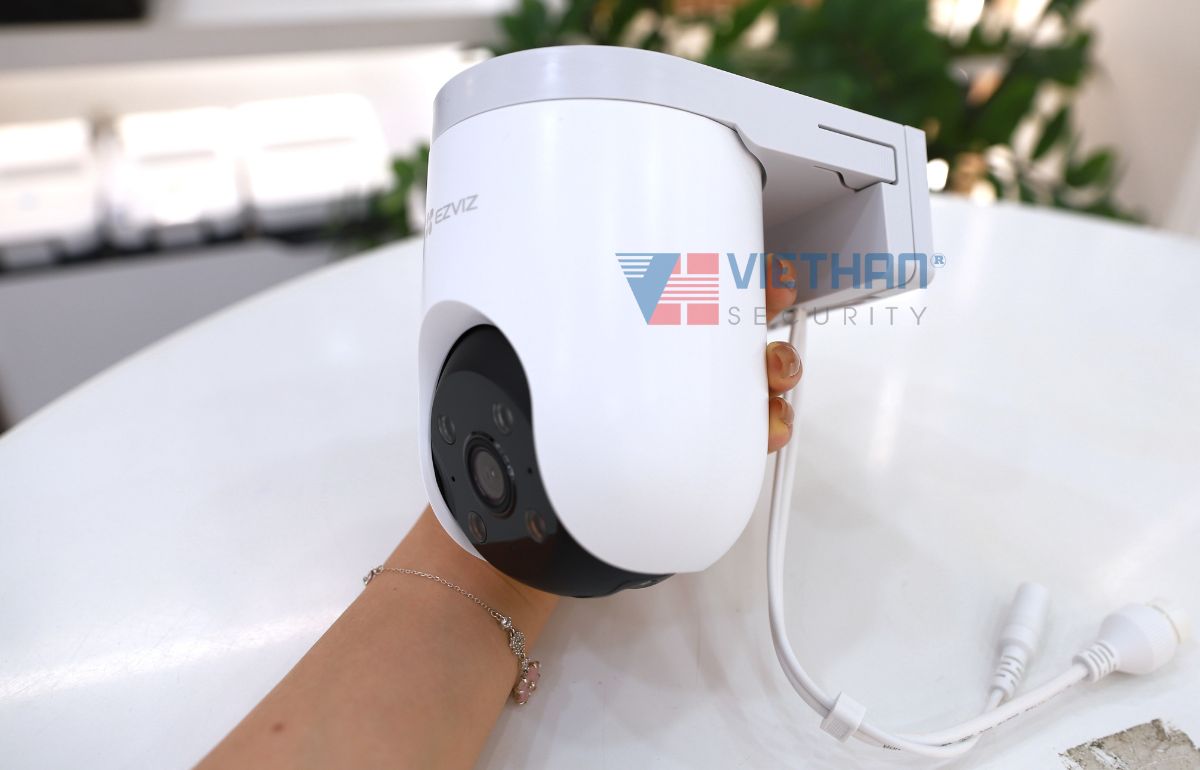 Camera wifi dùng sim 4G Ezviz H8c 4G 2K hồng ngoại 30m, phát hiện chuyển động, đàm thoại 2 chiều