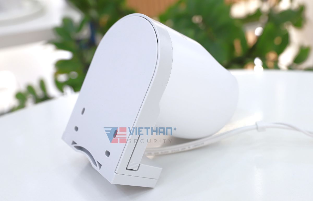Camera wifi dùng sim 4G Ezviz H8c 4G 2K hồng ngoại 30m, phát hiện chuyển động, đàm thoại 2 chiều