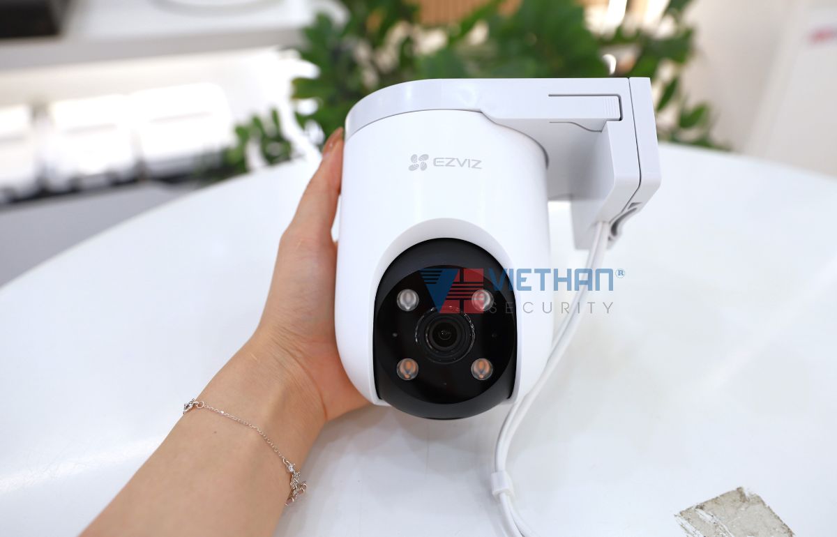 Camera wifi dùng sim 4G Ezviz H8c 4G 2K hồng ngoại 30m, phát hiện chuyển động, đàm thoại 2 chiều