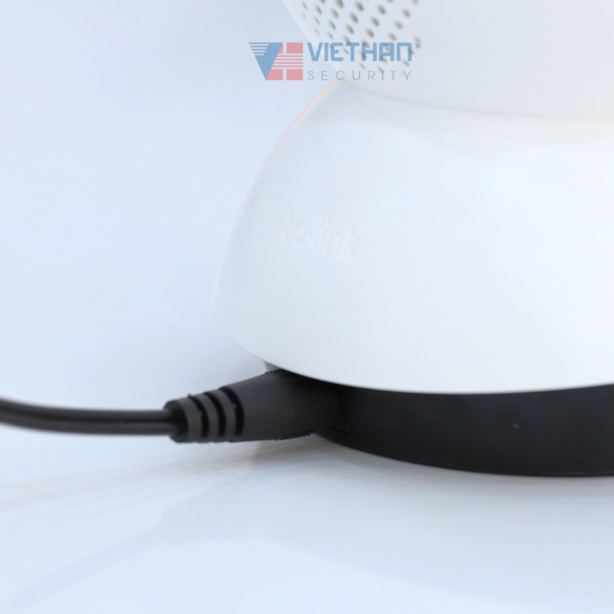 Camera wifi trong nhà 360 độ 2K QHD TP-Link Tapo C220 đàm thoại 2 chiều, phát hiện thông minh