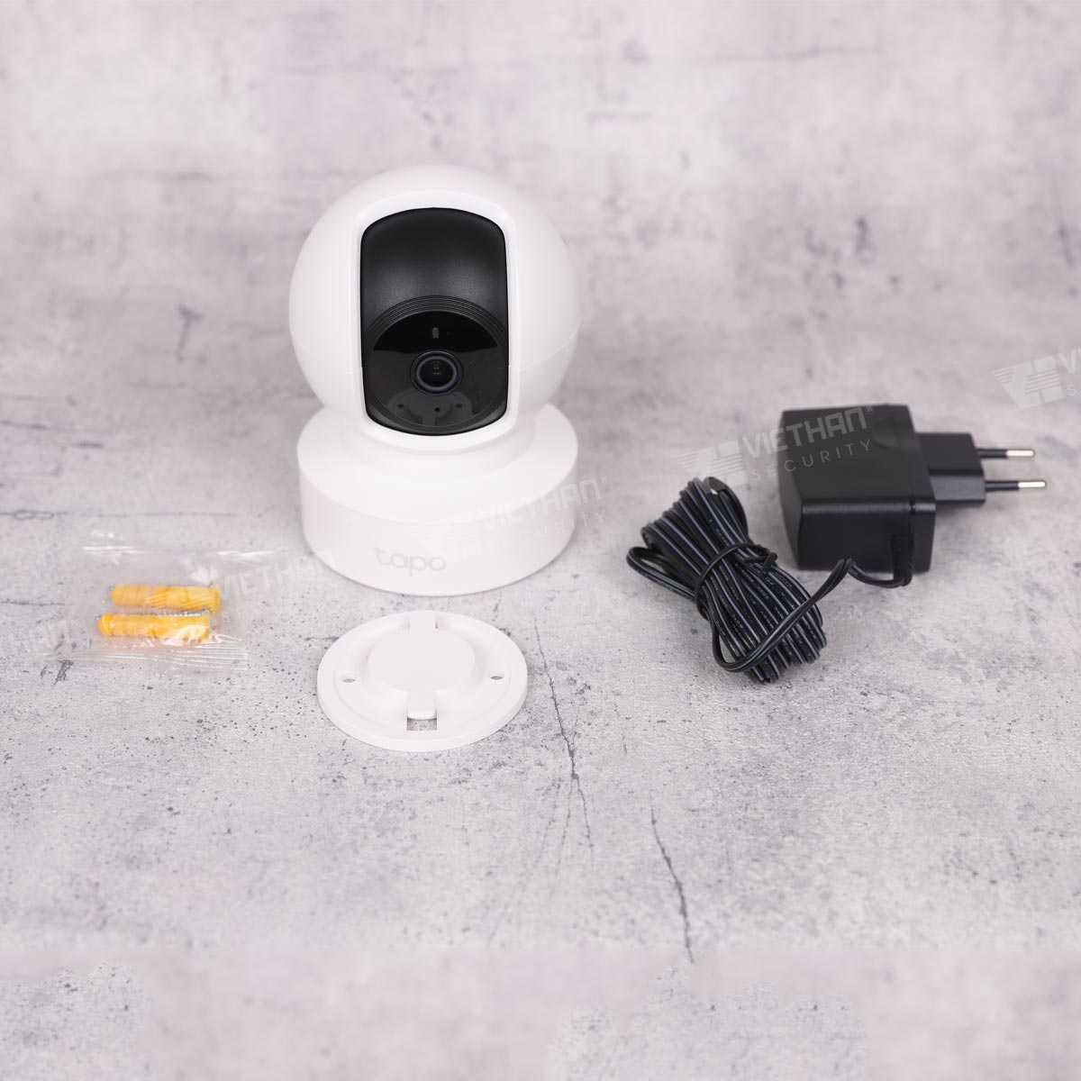 Camera quay quét 360 độ TP-Link Tapo C212 2K 3MP, đàm thoại 2 chiều, phát hiện chuyển động