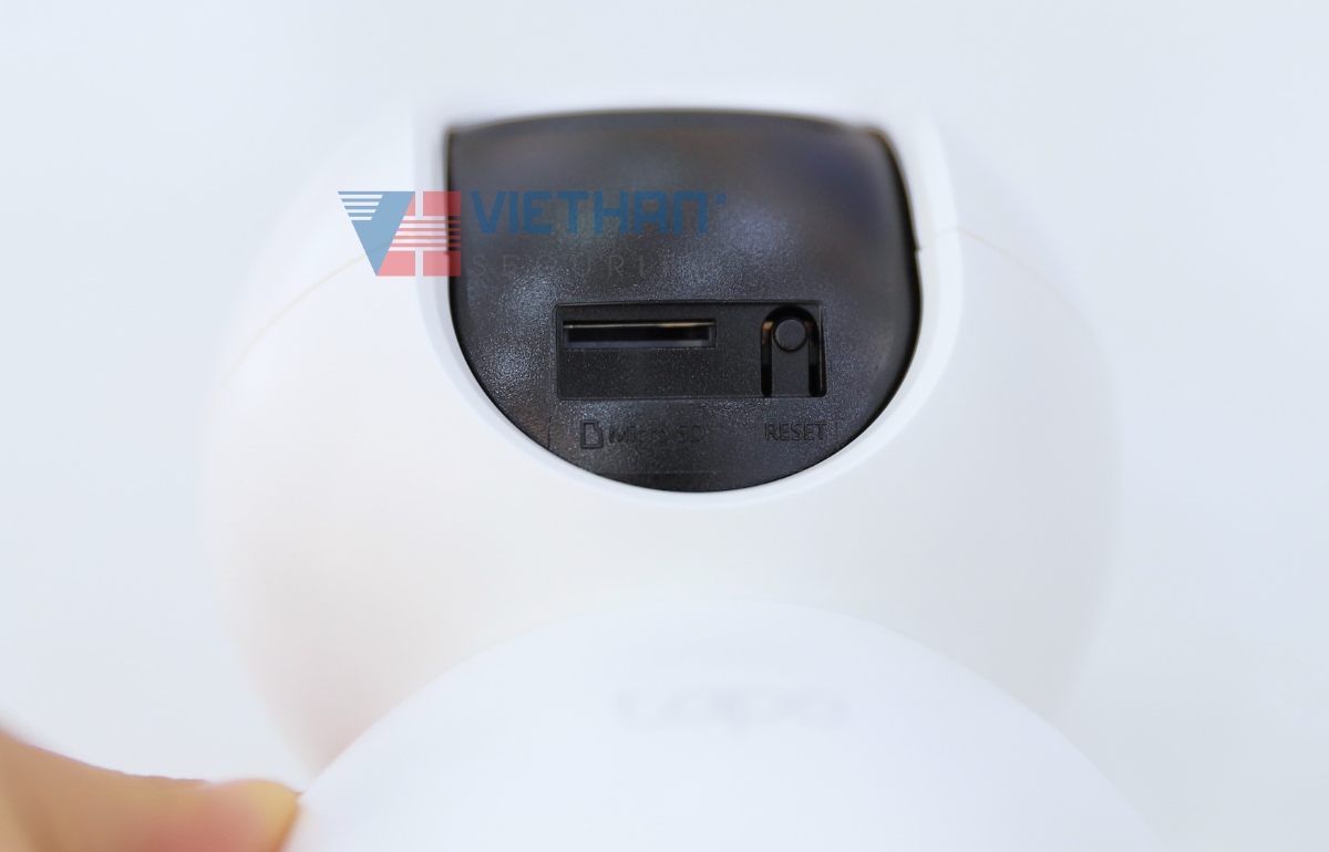 Camera wifi trong nhà 2MP 1080P TP-Link TC70 quay quét 360 độ, đàm thoại 2 chiều, phát hiện chuyển động