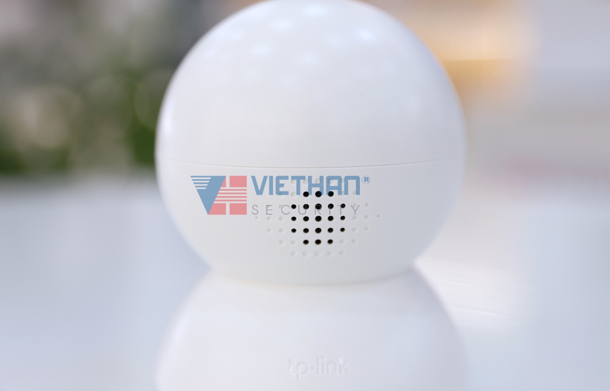 Camera wifi trong nhà 2MP 1080P TP-Link TC70 quay quét 360 độ, đàm thoại 2 chiều, phát hiện chuyển động
