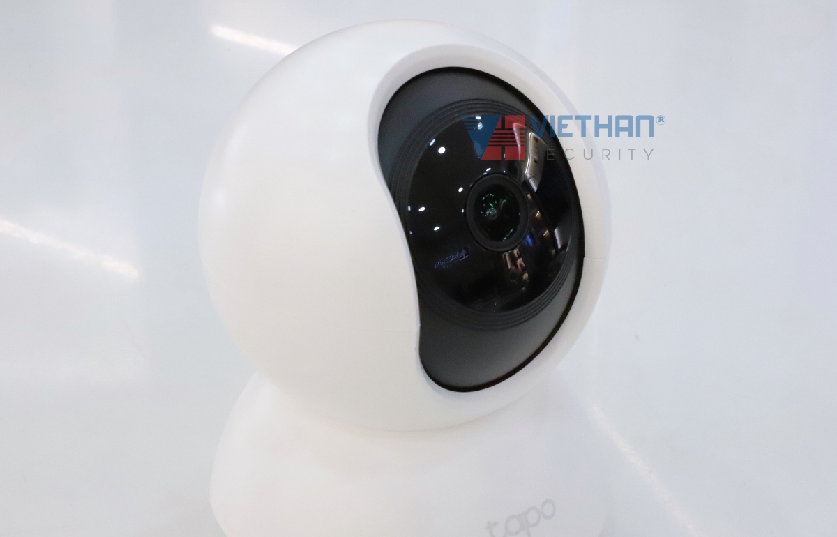 Camera wifi trong nhà 2MP 1080P TP-Link TC70 quay quét 360 độ, đàm thoại 2 chiều, phát hiện chuyển động